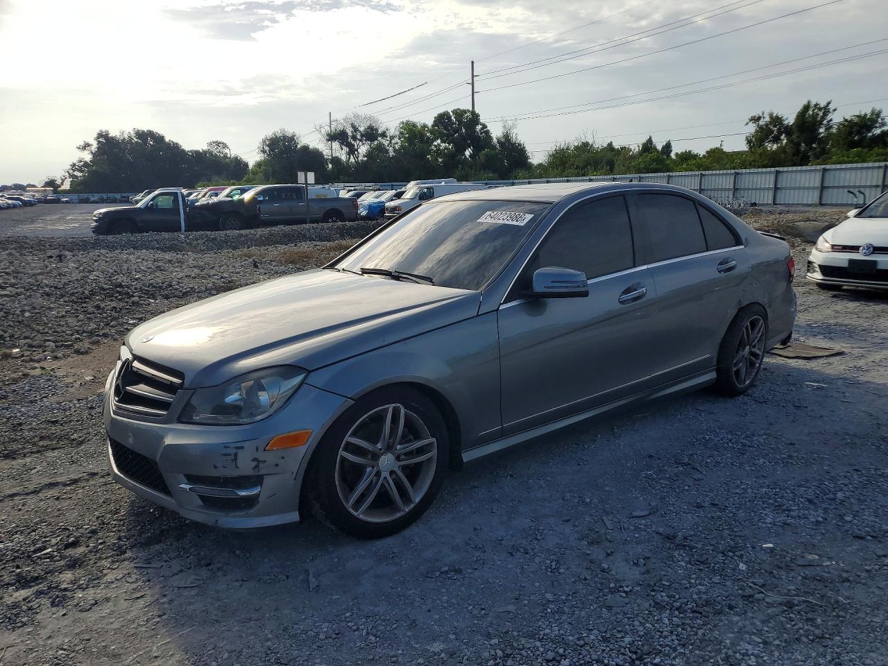 2014 Mercedes-benz C 250 Silver vin: WDDGF4HB6EA948954