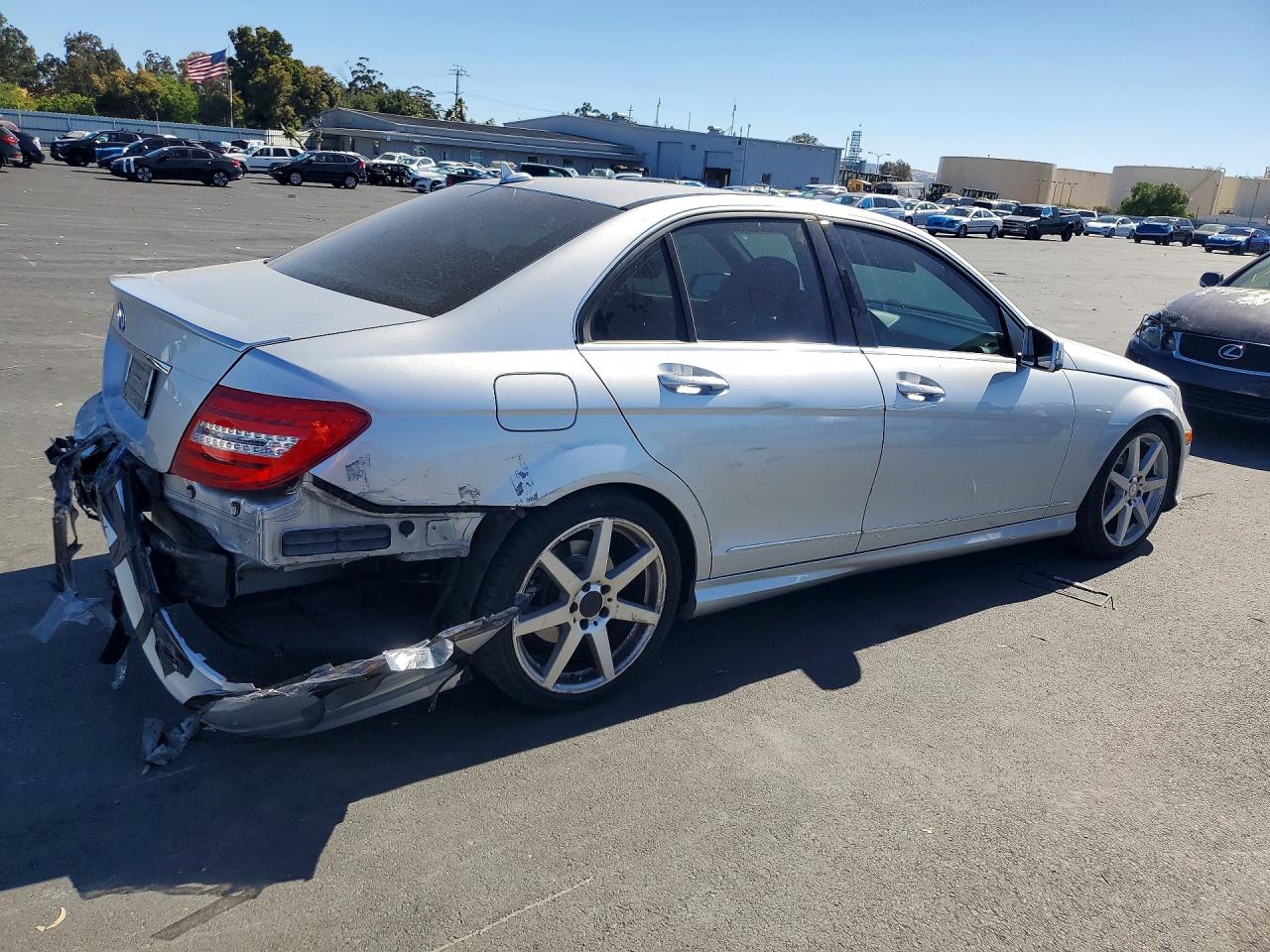 2014 Mercedes-benz C 250 Silver vin: WDDGF4HB6EA958996