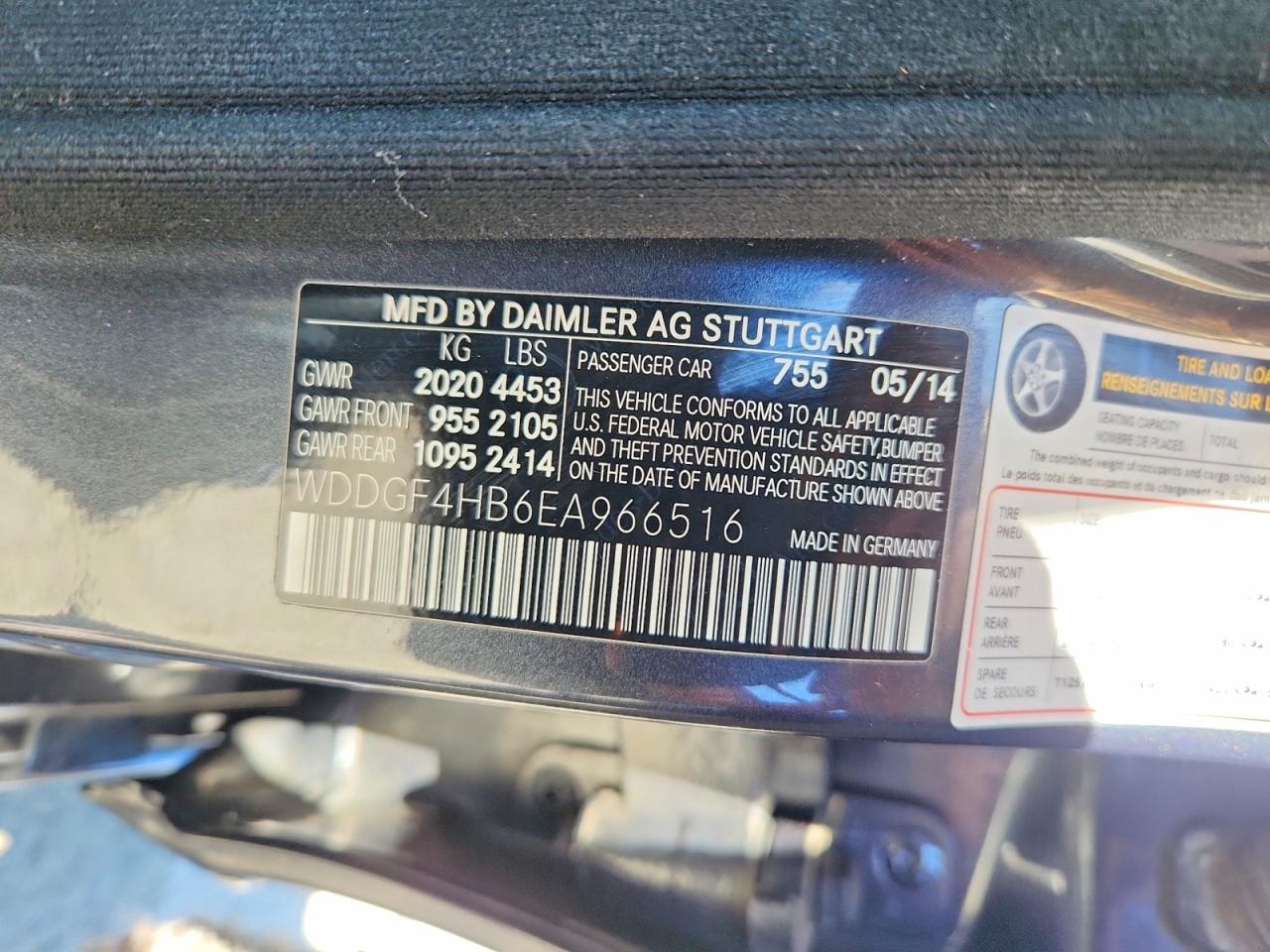 2014 Mercedes-benz C 250 Gray vin: WDDGF4HB6EA966516