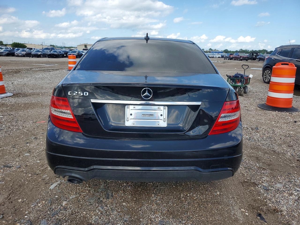 2014 Mercedes-benz C 250 Black vin: WDDGF4HB6EG216966