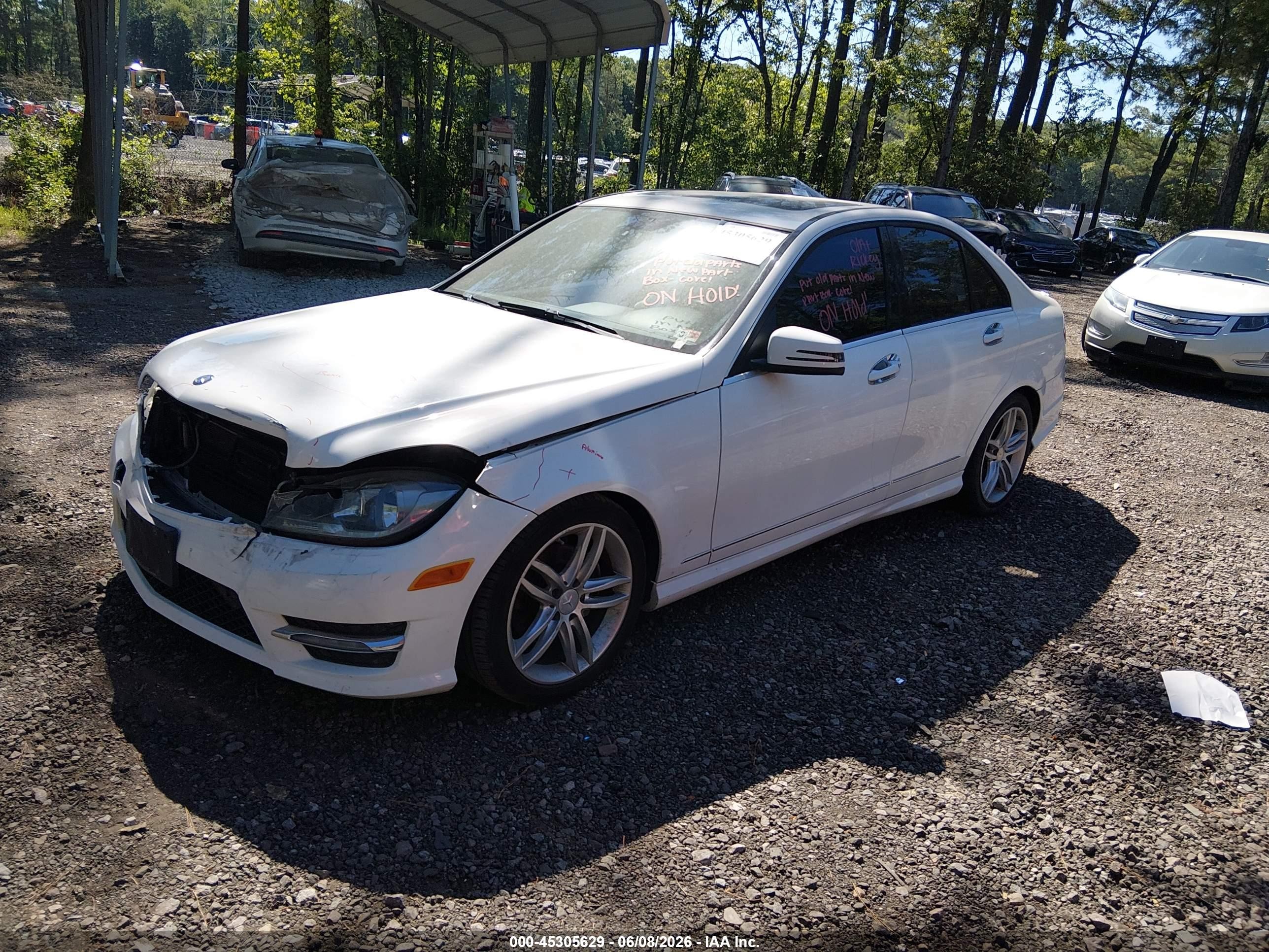 2014 Mercedes-benz C 250 Sport White vin: WDDGF4HB6ER314478