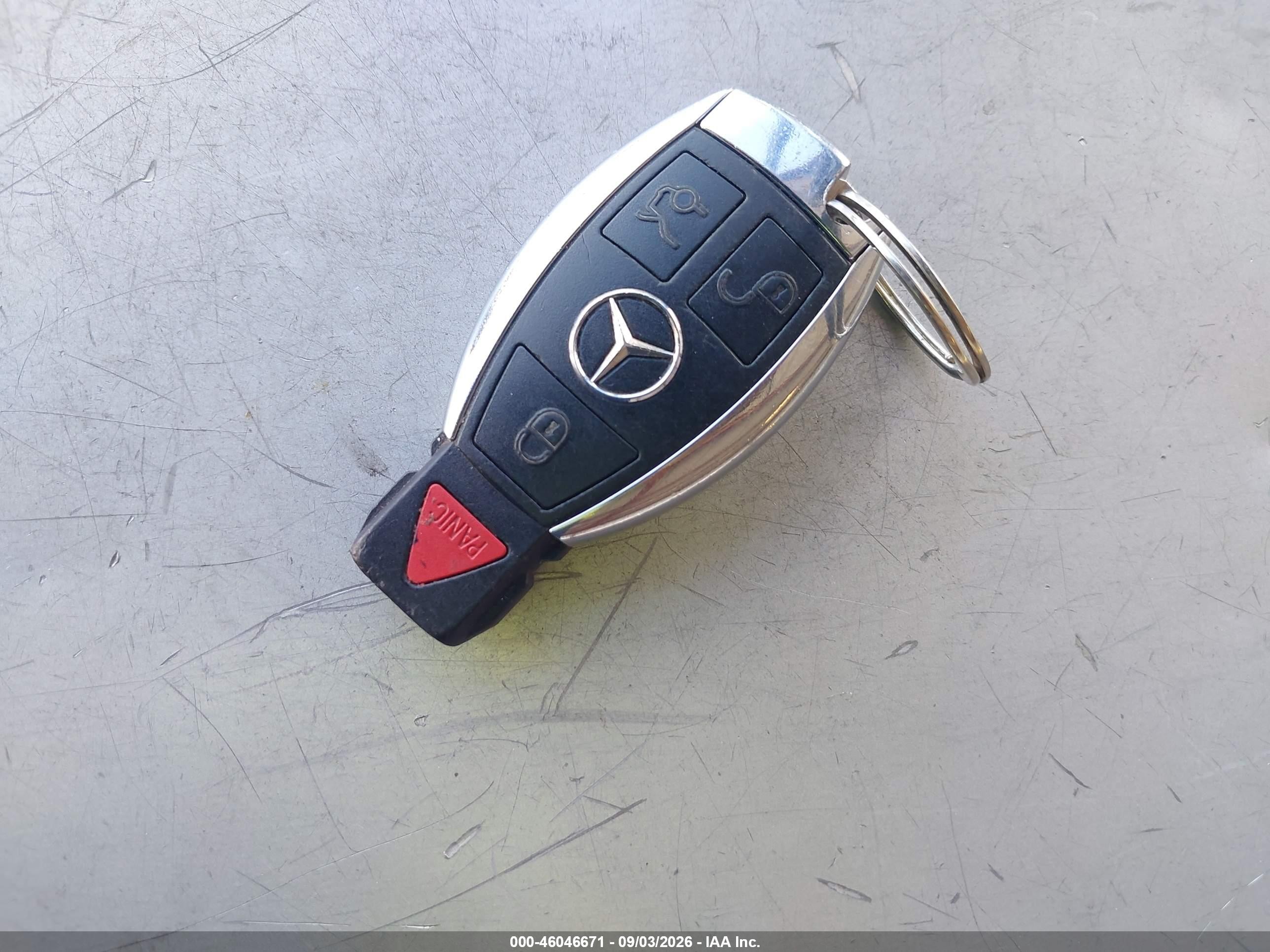 2014 Mercedes-benz C 250 Sport White vin: WDDGF4HB6ER316182