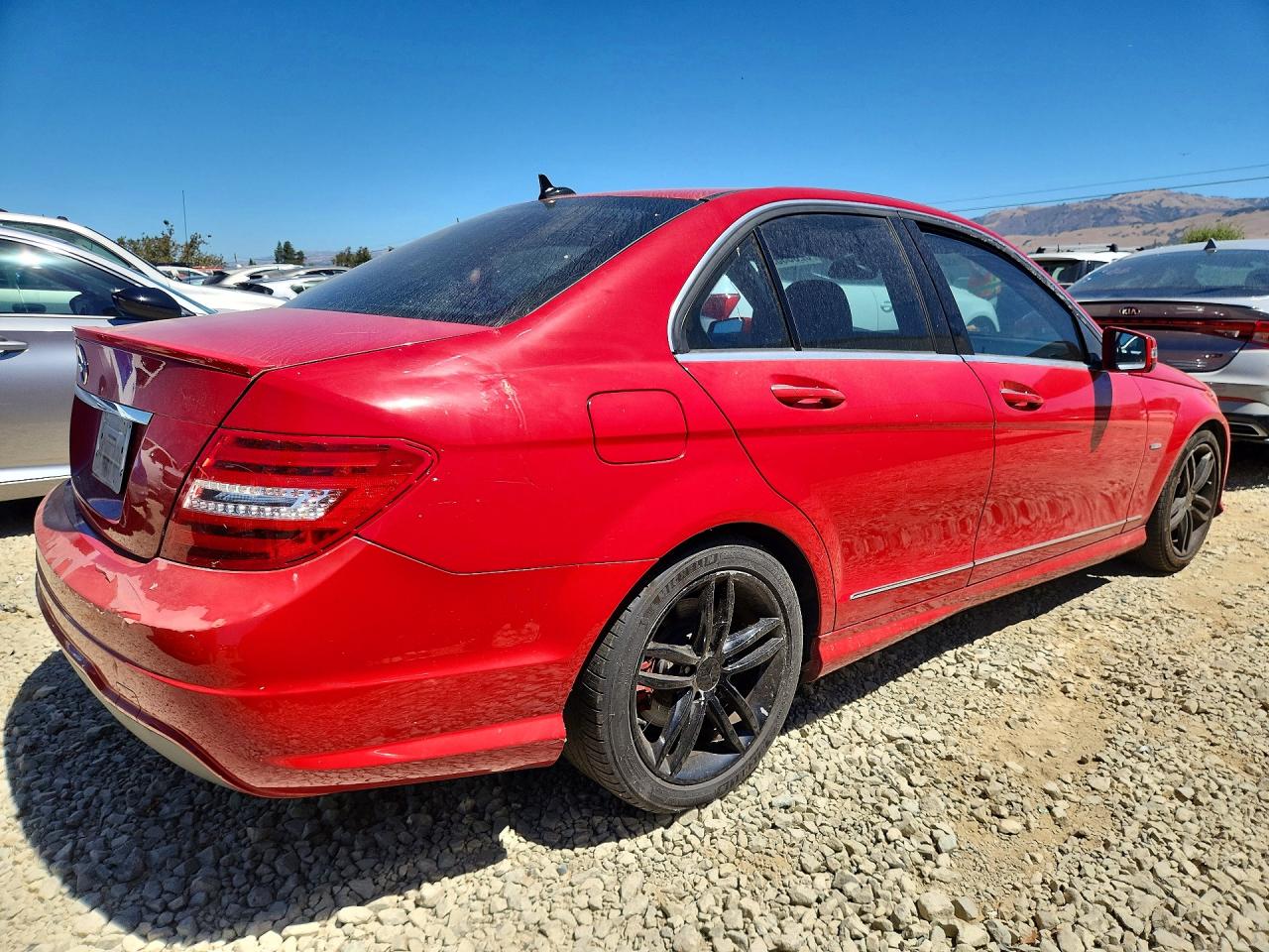 2012 Mercedes-benz C 250 Красный vin: WDDGF4HB7CR203418