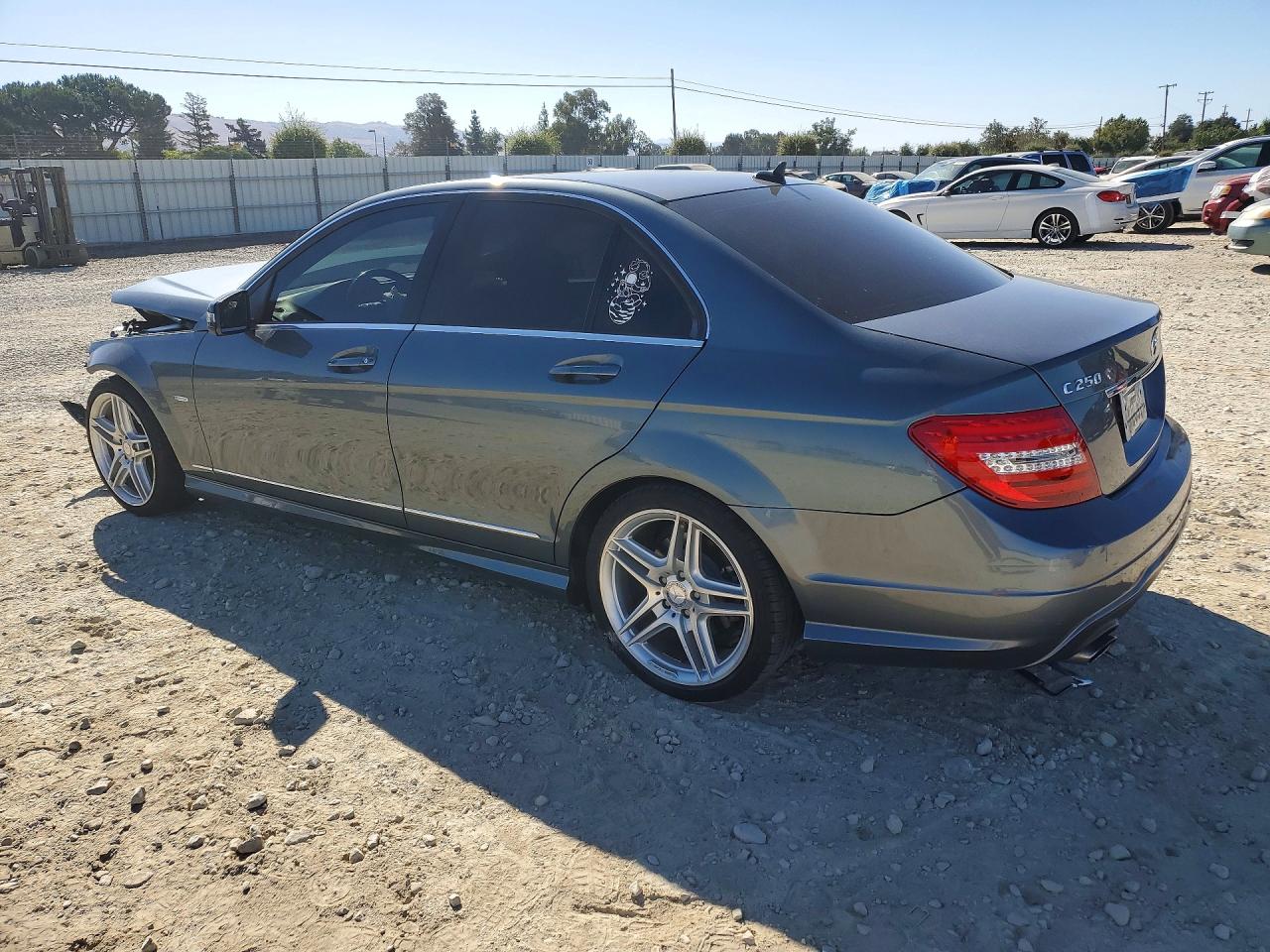 2012 Mercedes-benz C 250 Серый vin: WDDGF4HB7CR240422