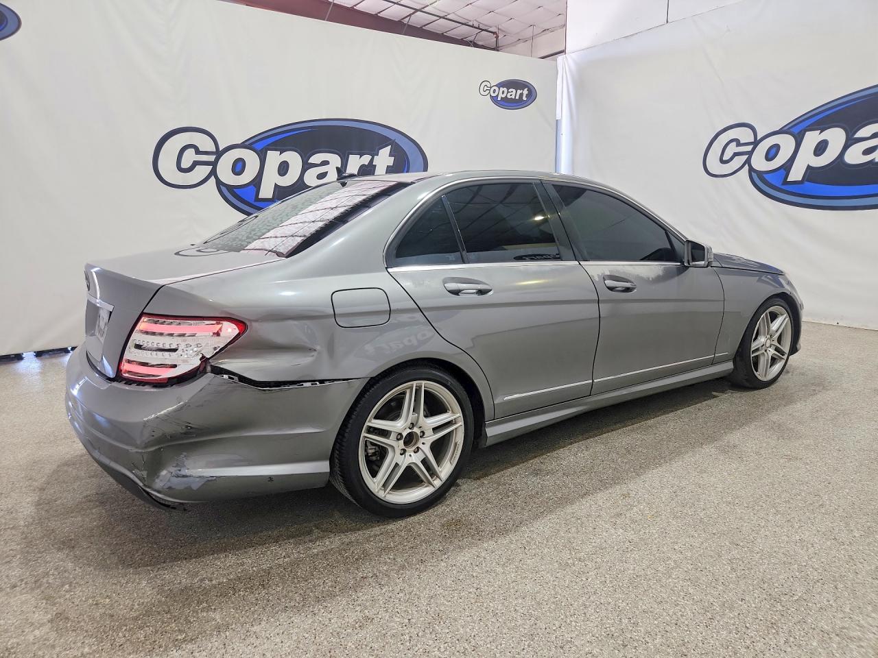 2013 Mercedes-benz C 250 Gray vin: WDDGF4HB7DA788226