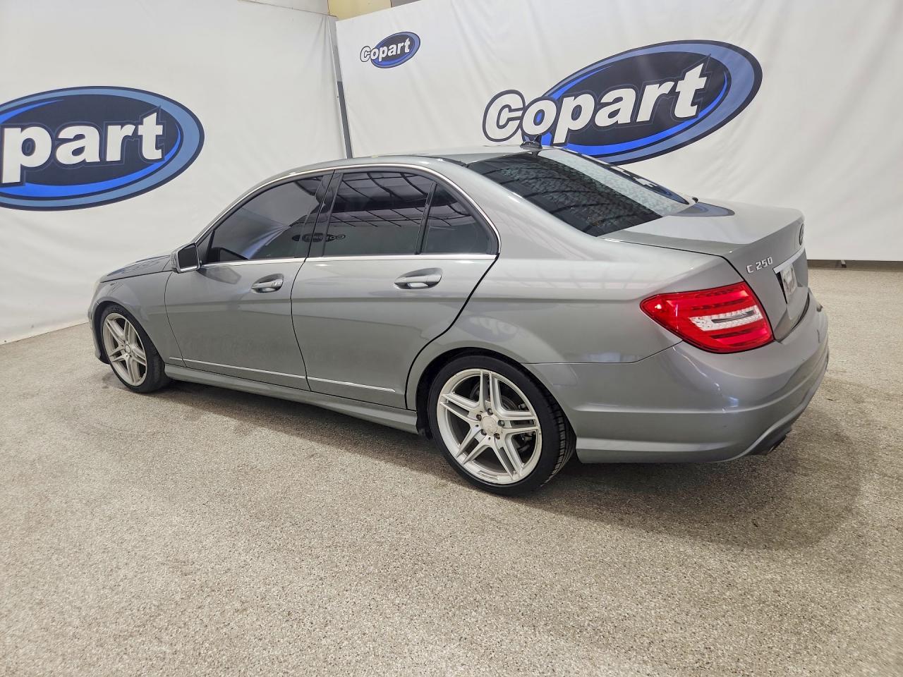 2013 Mercedes-benz C 250 Gray vin: WDDGF4HB7DA788226