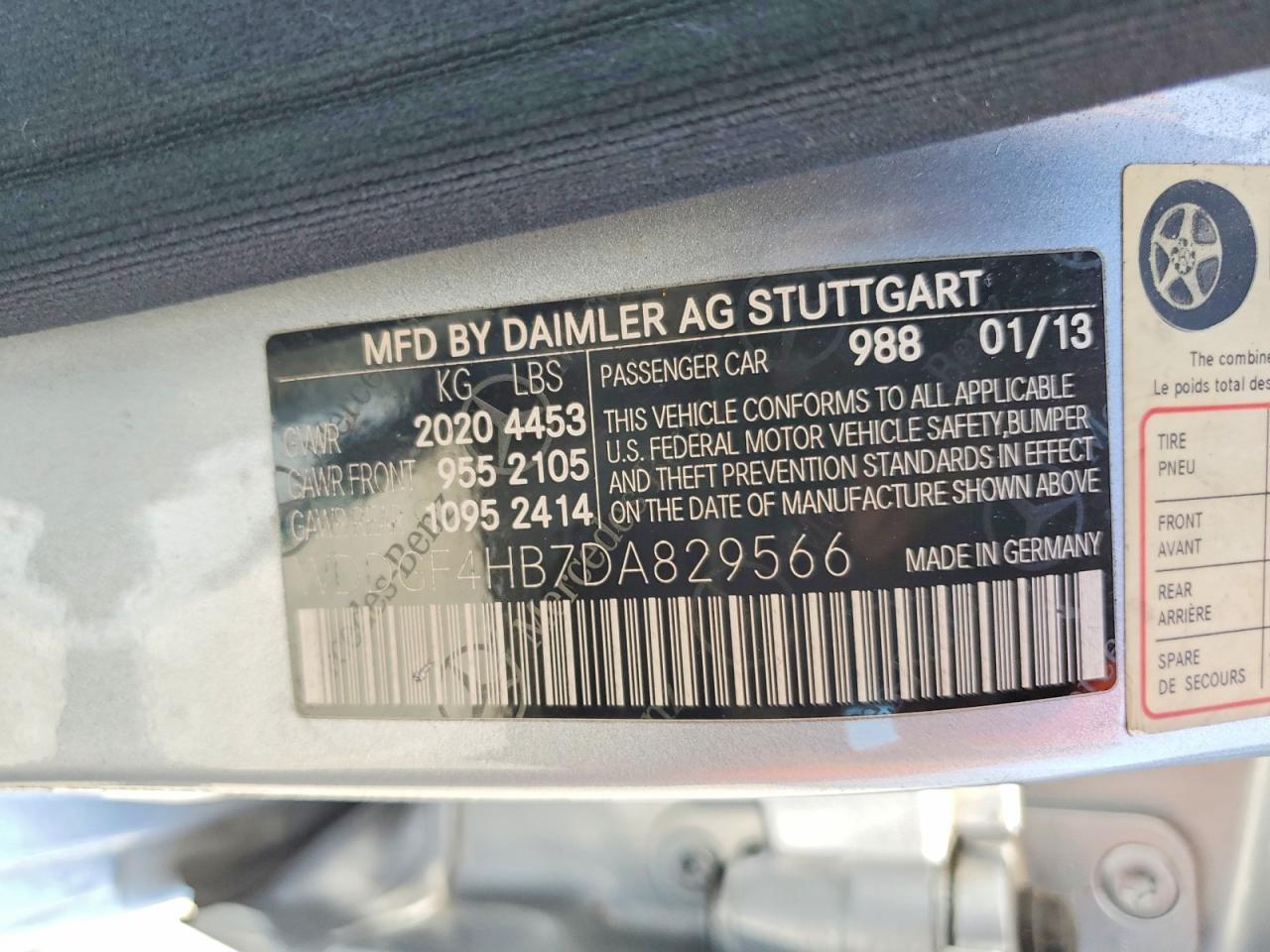 2013 Mercedes-benz C 250 Silver vin: WDDGF4HB7DA829566
