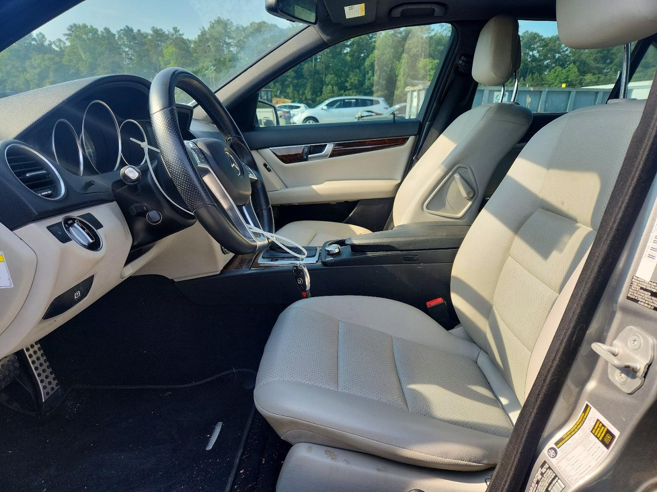 2013 Mercedes-benz C 250 Silver vin: WDDGF4HB7DA857416