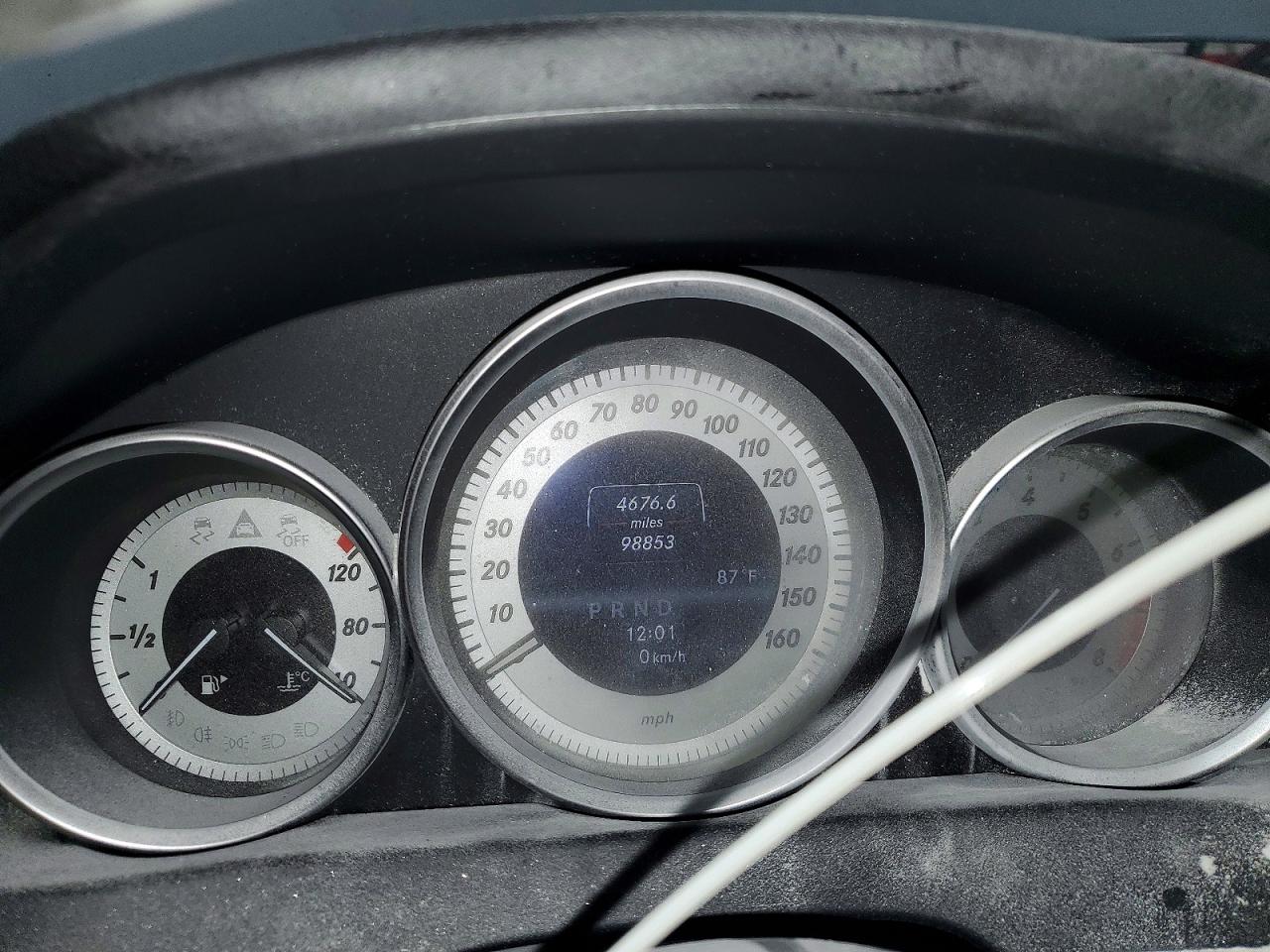 2013 Mercedes-benz C 250 Silver vin: WDDGF4HB7DR248974