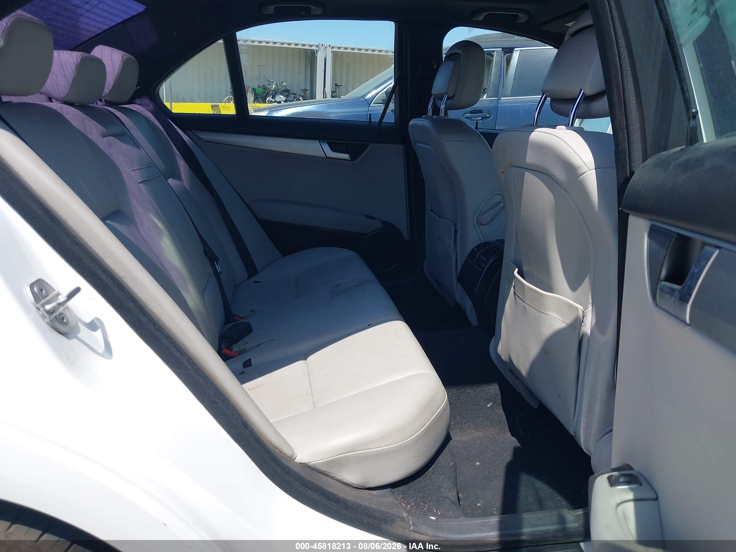 2013 Mercedes-benz C 250 Sport White vin: WDDGF4HB7DR255777
