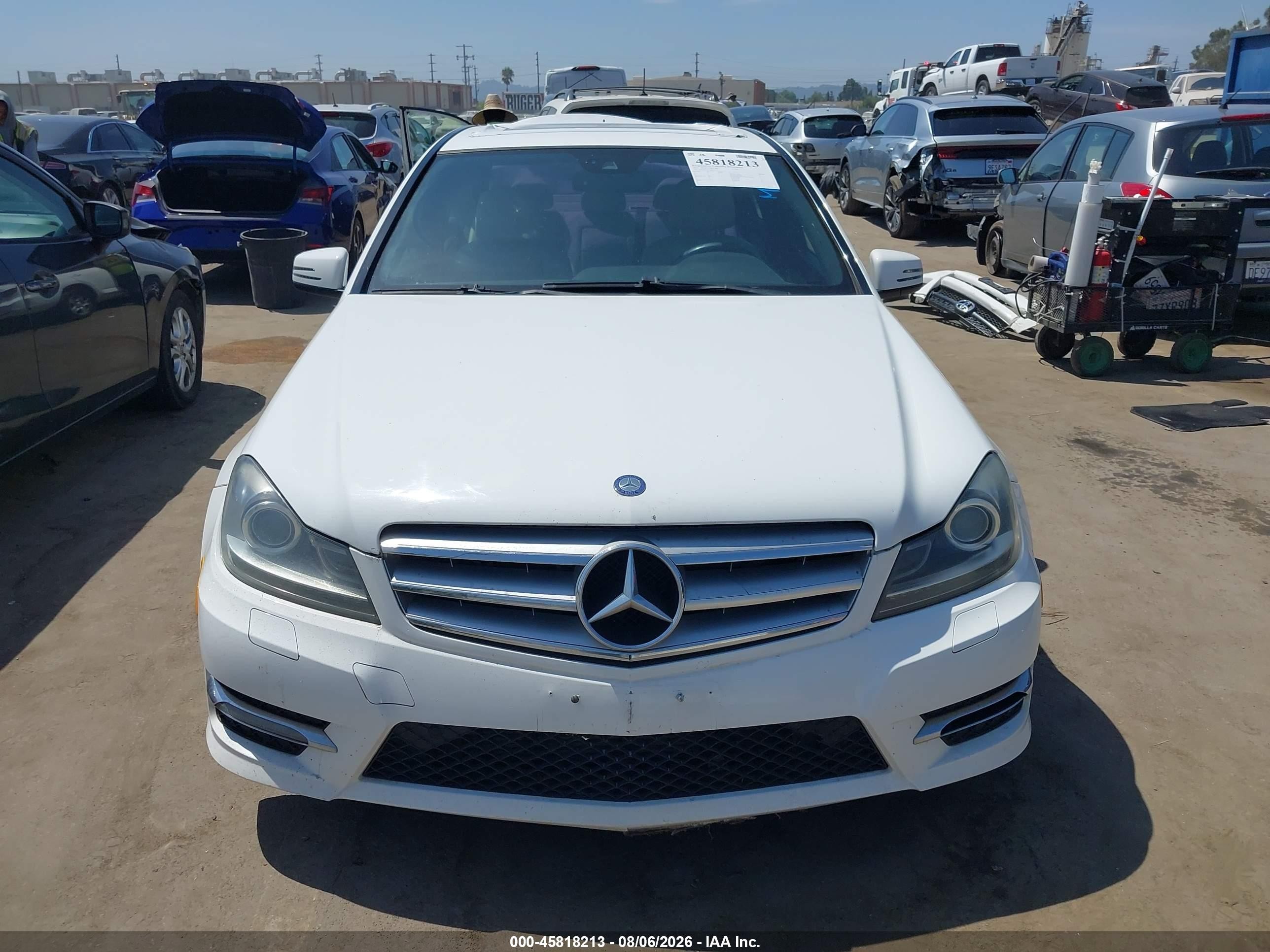 2013 Mercedes-benz C 250 Sport White vin: WDDGF4HB7DR255777