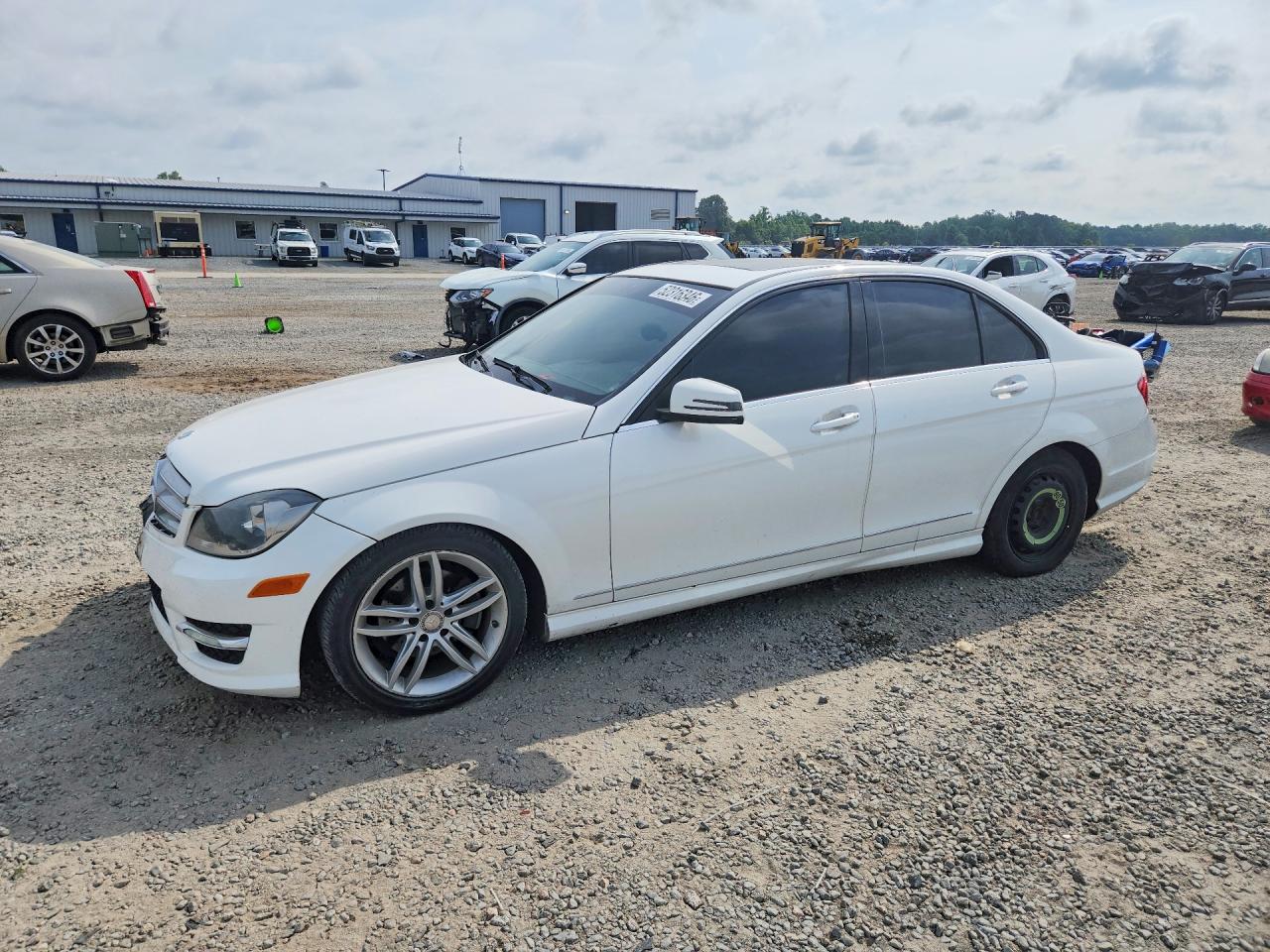2013 Mercedes-benz C 250 White vin: WDDGF4HB7DR269677