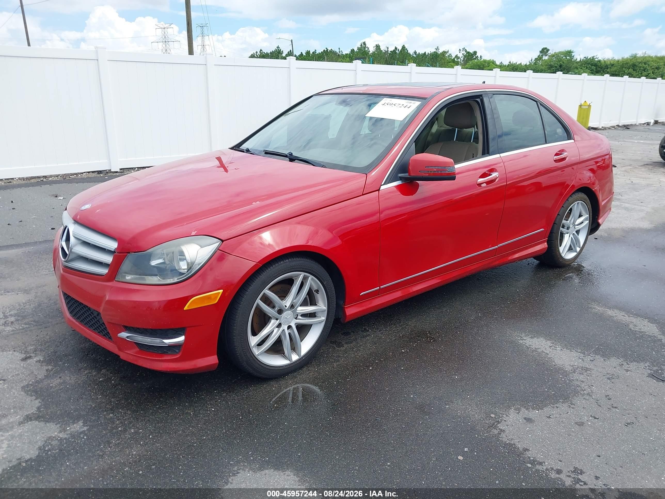2013 Mercedes-benz C 250 Sport Red vin: WDDGF4HB7DR271249