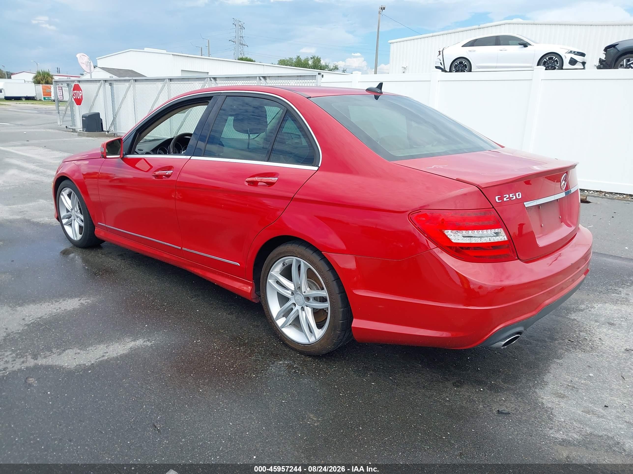 2013 Mercedes-benz C 250 Sport Red vin: WDDGF4HB7DR271249