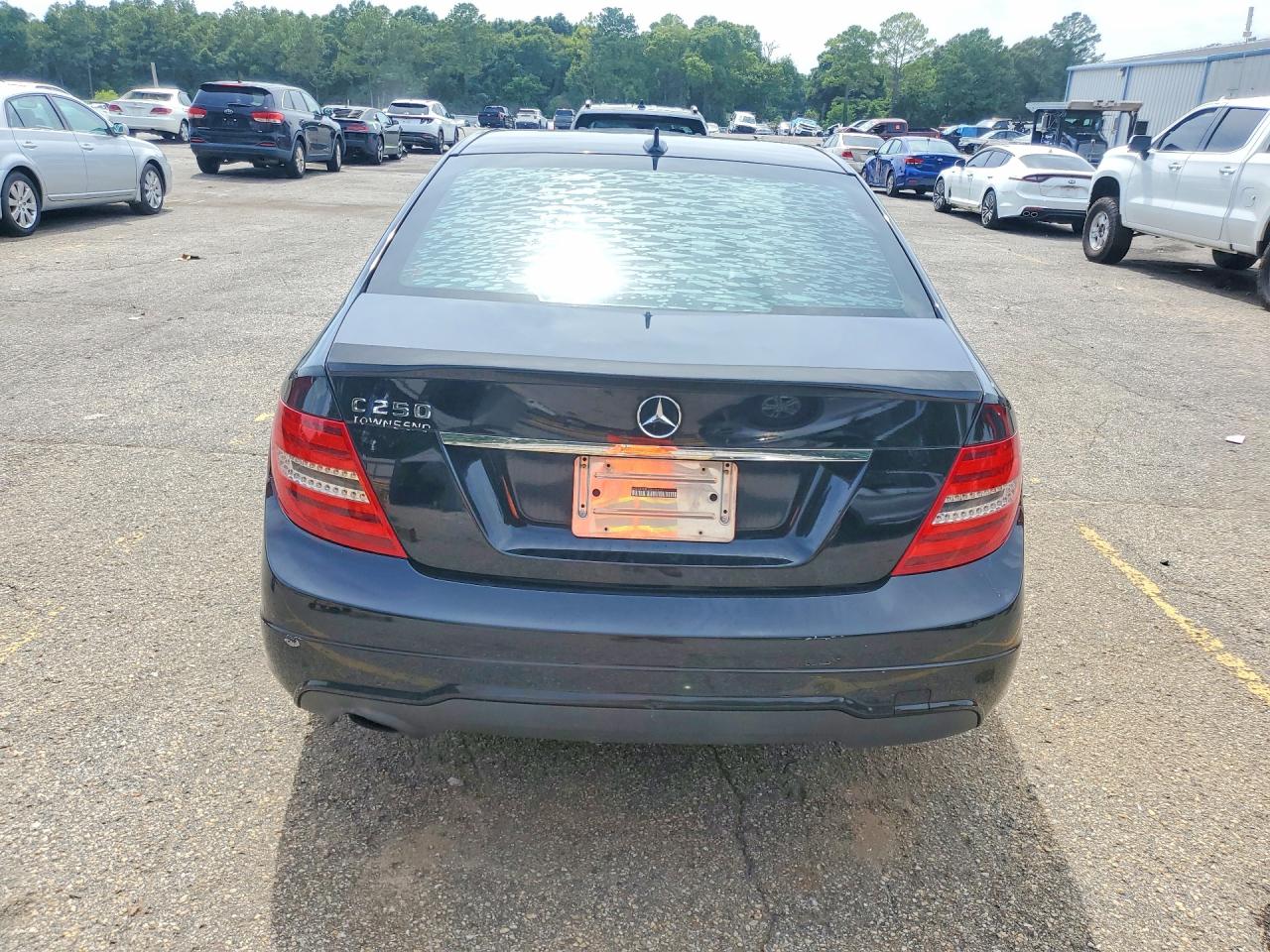 2013 Mercedes-benz C 250 Black vin: WDDGF4HB7DR276077
