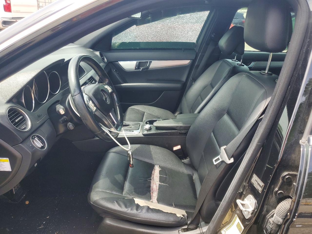 2013 Mercedes-benz C 250 Black vin: WDDGF4HB7DR276077