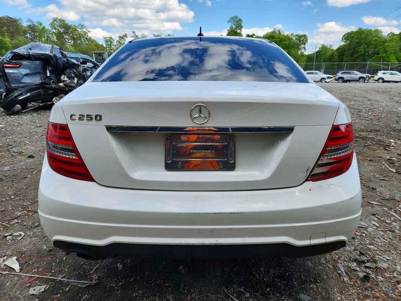 2013 Mercedes-benz C 250 White vin: WDDGF4HB7DR280825
