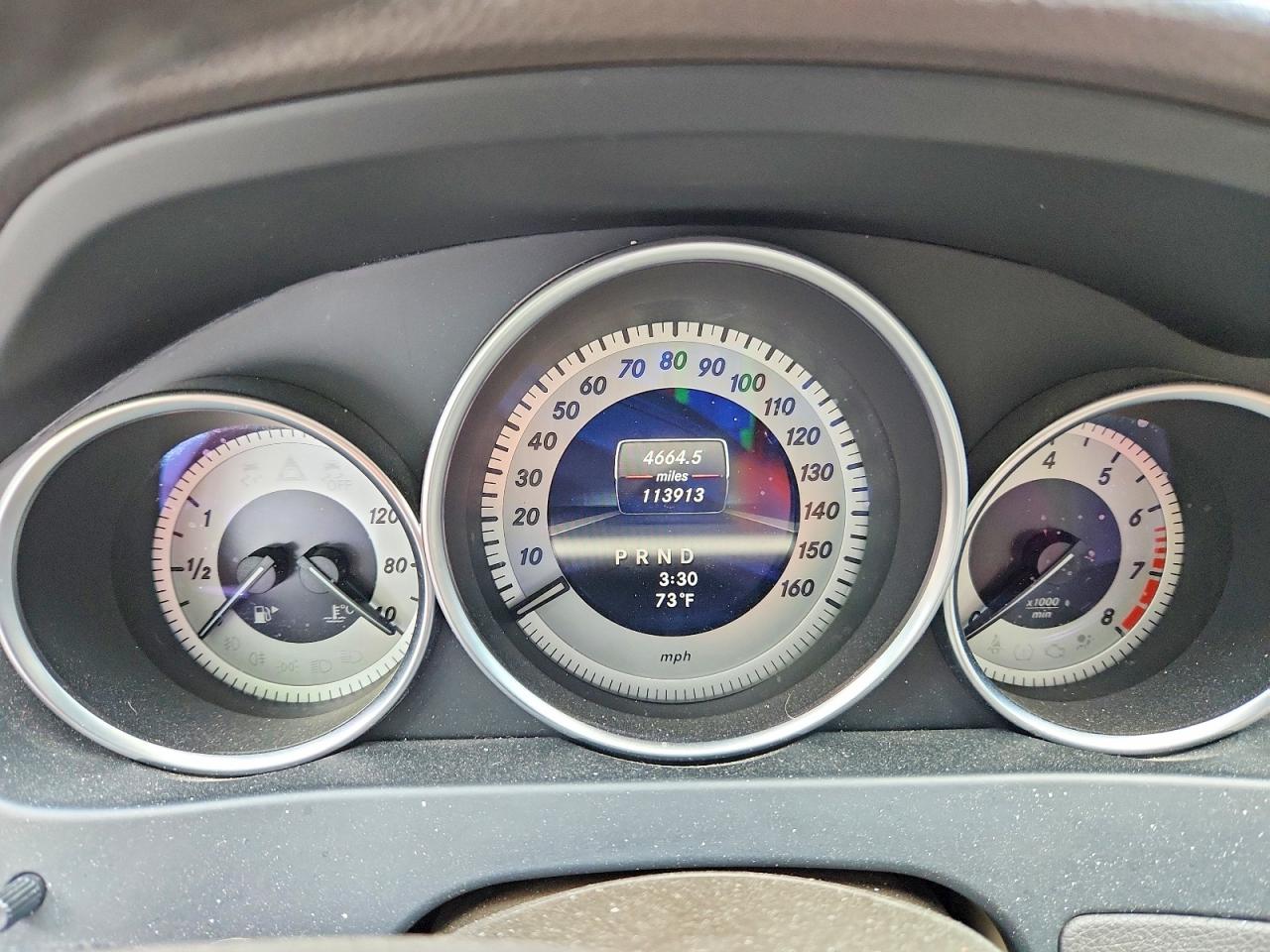 2013 Mercedes-benz C 250 White vin: WDDGF4HB7DR280825