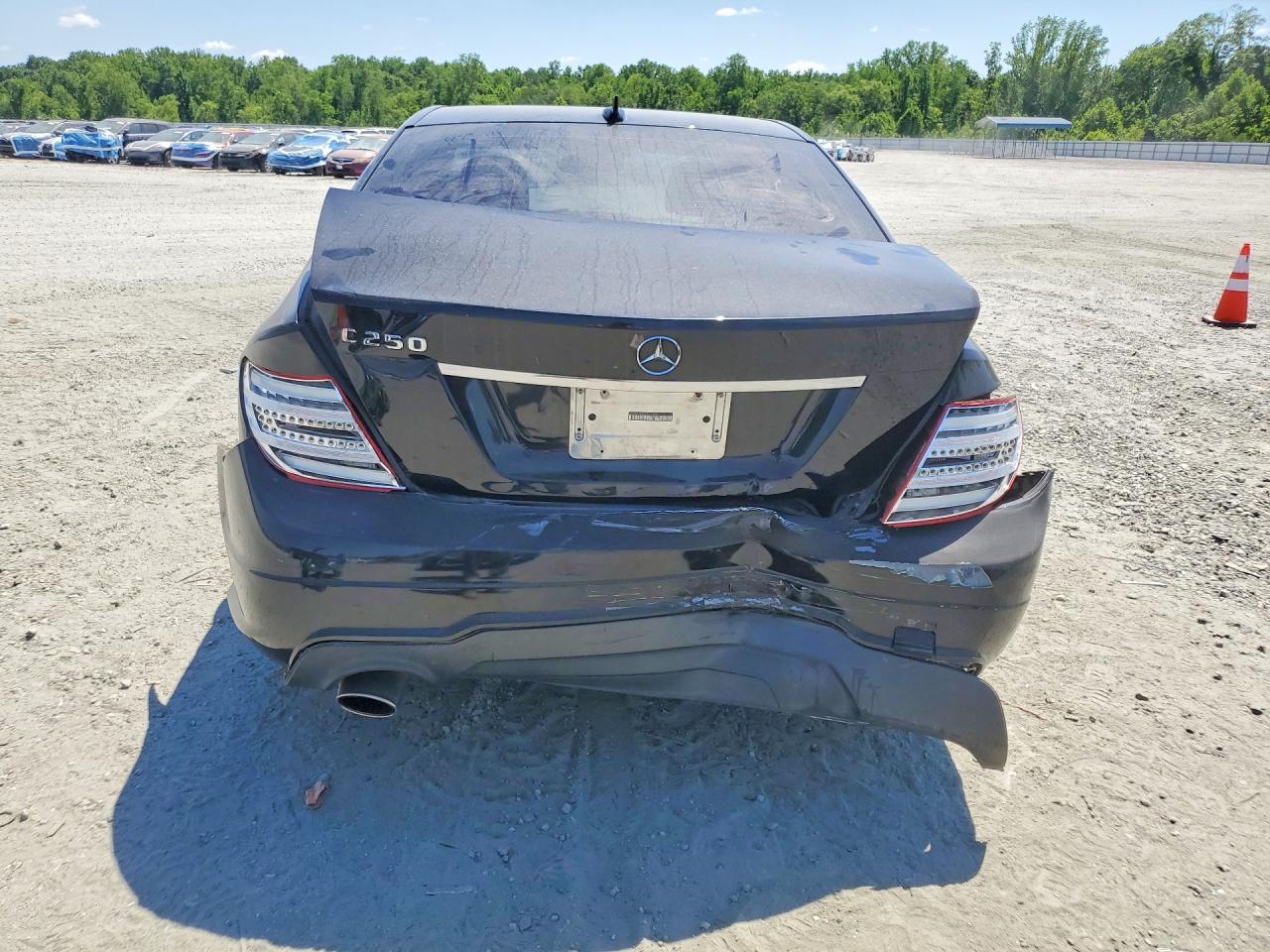 2013 Mercedes-benz C 250 Black vin: WDDGF4HB7DR294806