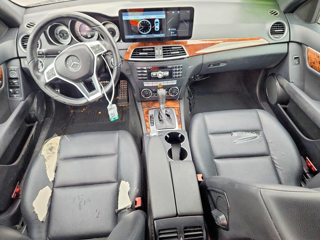 2014 Mercedes-benz C 250 Черный vin: WDDGF4HB7EA927983