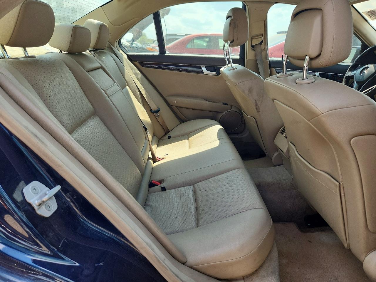 2014 Mercedes-benz C 250 Синий vin: WDDGF4HB7EA959333