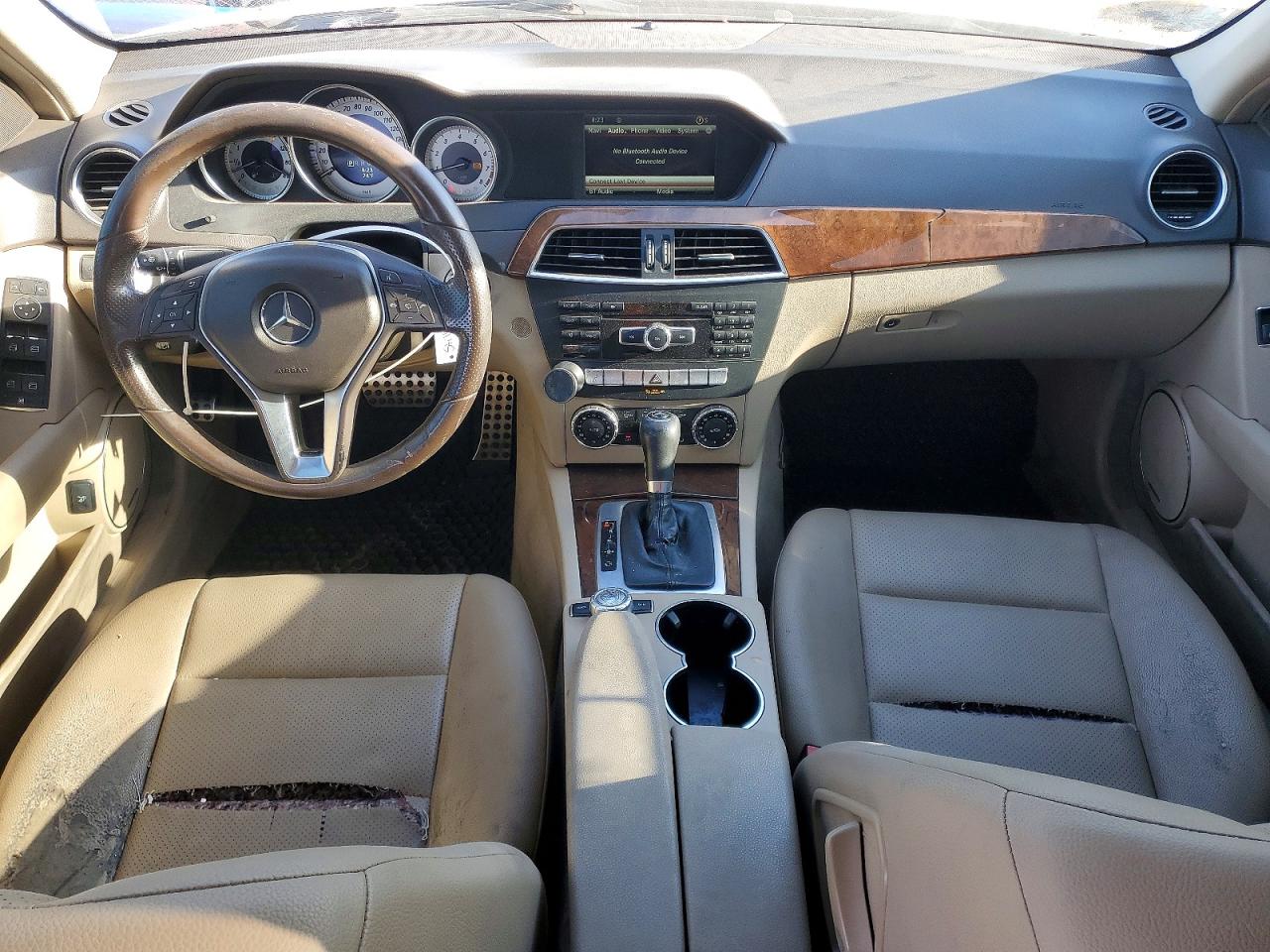 2014 Mercedes-benz C 250 Черный vin: WDDGF4HB7EG237776
