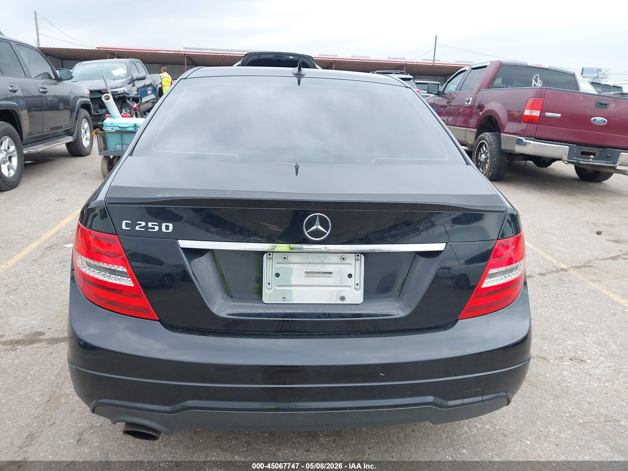2014 Mercedes-benz C 250 Sport Черный vin: WDDGF4HB7EG240807