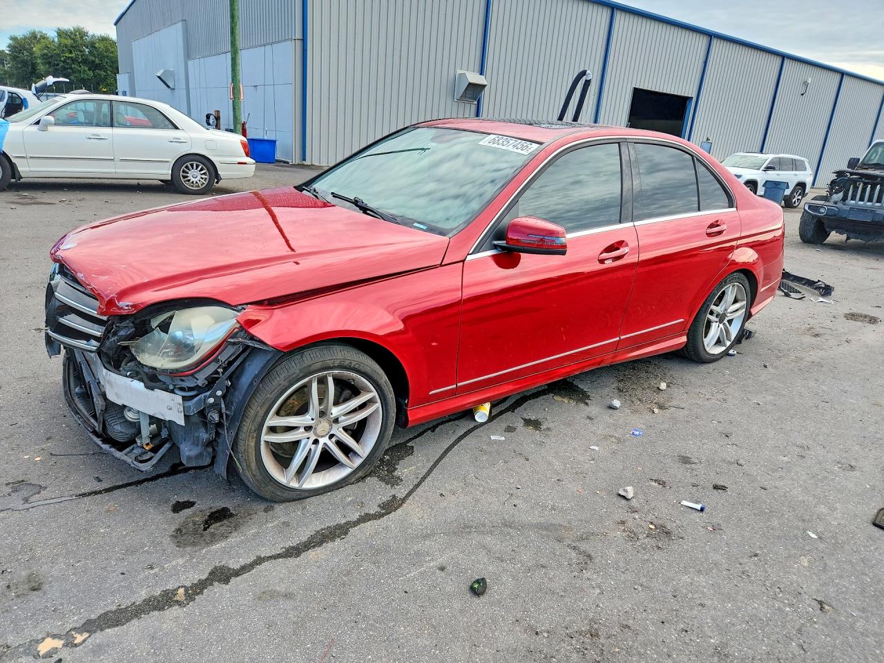 2014 Mercedes-benz C 250 Red vin: WDDGF4HB7ER303456