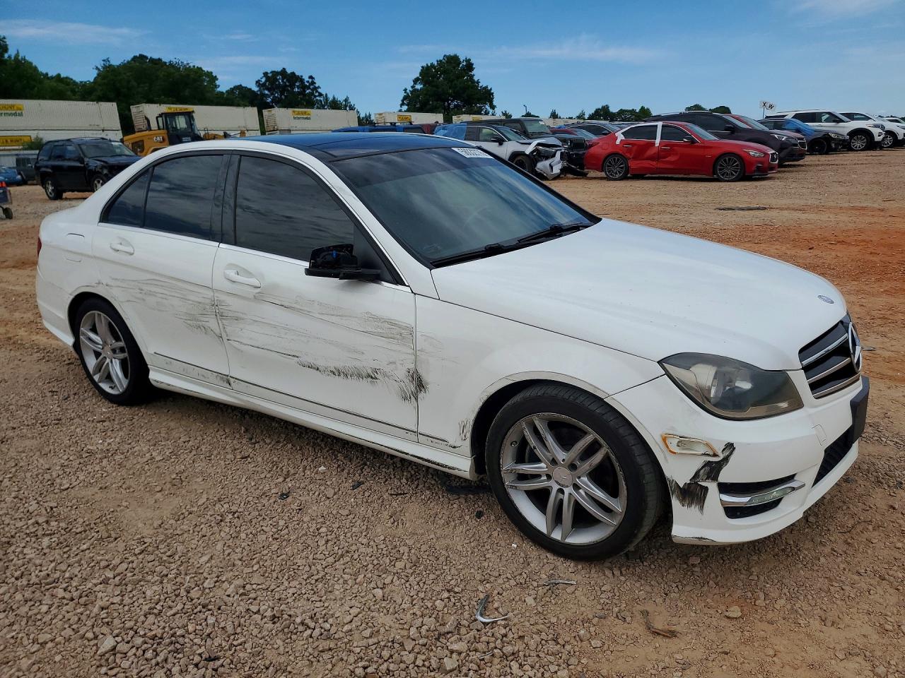 2014 Mercedes-benz C 250 White vin: WDDGF4HB7ER304056