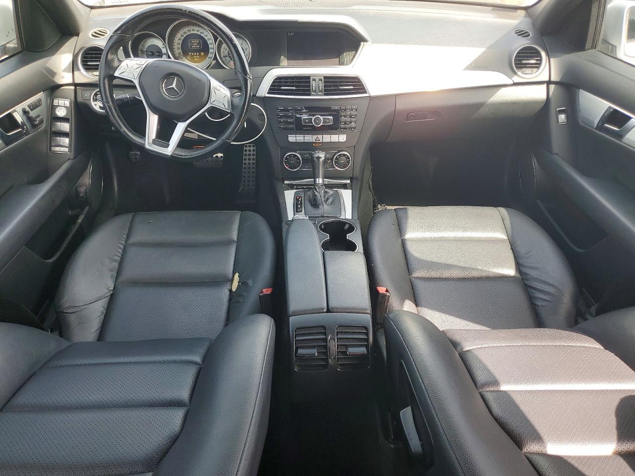 2012 Mercedes-benz C 250 Silver vin: WDDGF4HB8CA607021