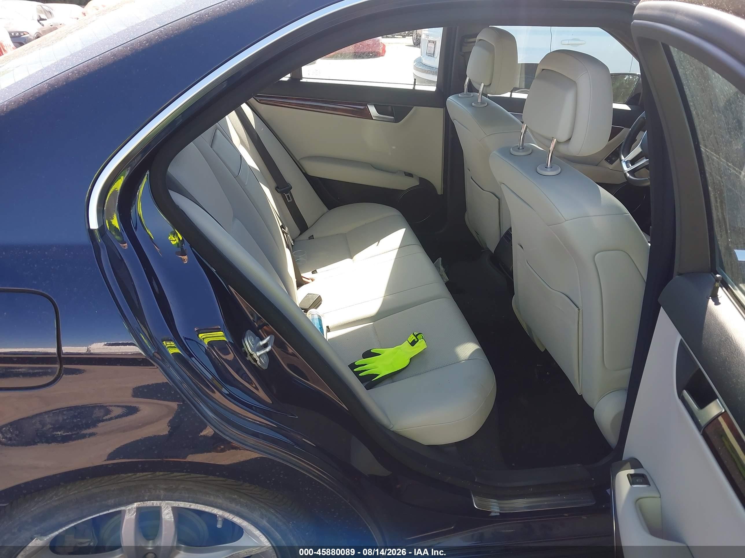 2012 Mercedes-benz C 250 Luxury/sport Blue vin: WDDGF4HB8CA625664