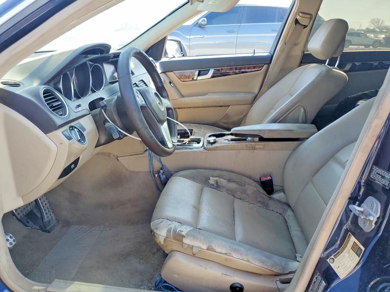 2012 Mercedes-benz C 250 Blue vin: WDDGF4HB8CR217649