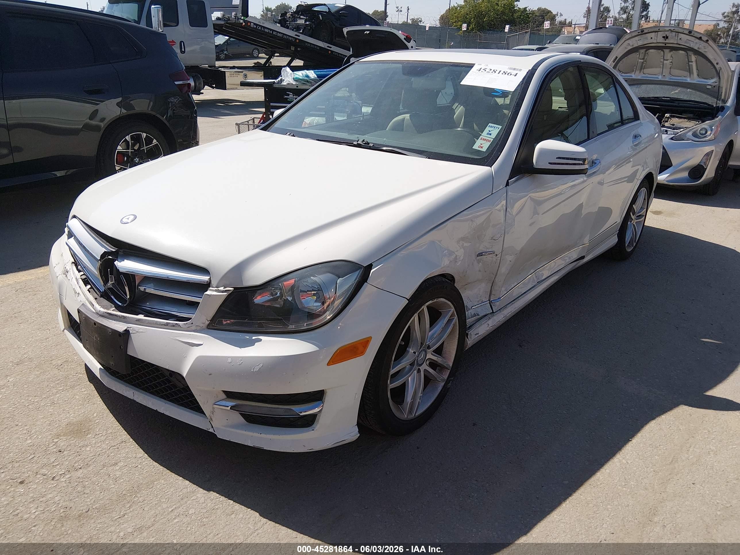 2012 Mercedes-benz C 250 Luxury/sport White vin: WDDGF4HB8CR236265