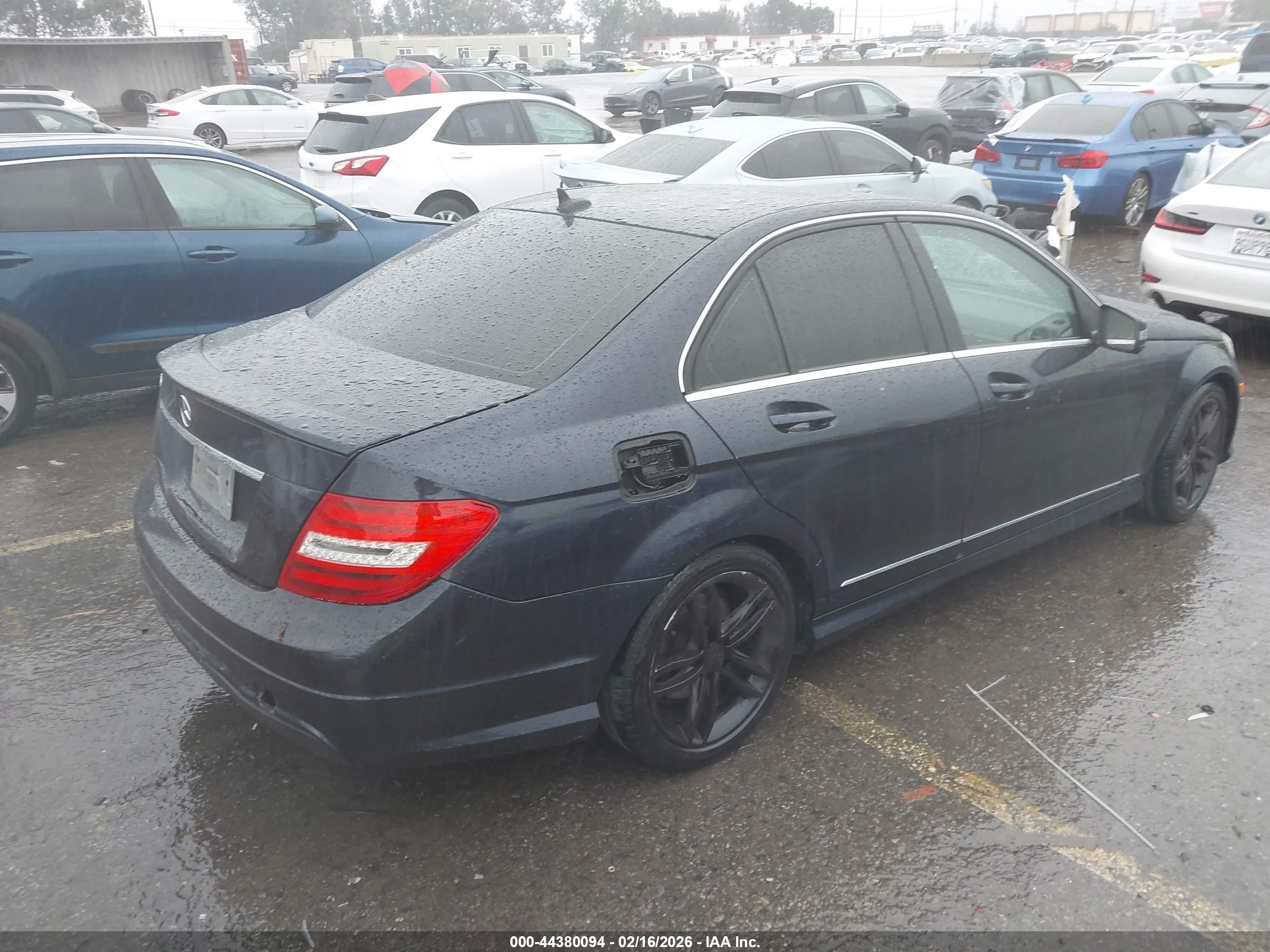 2013 Mercedes-benz C 250 Sport Dark Blue vin: WDDGF4HB8DA840737