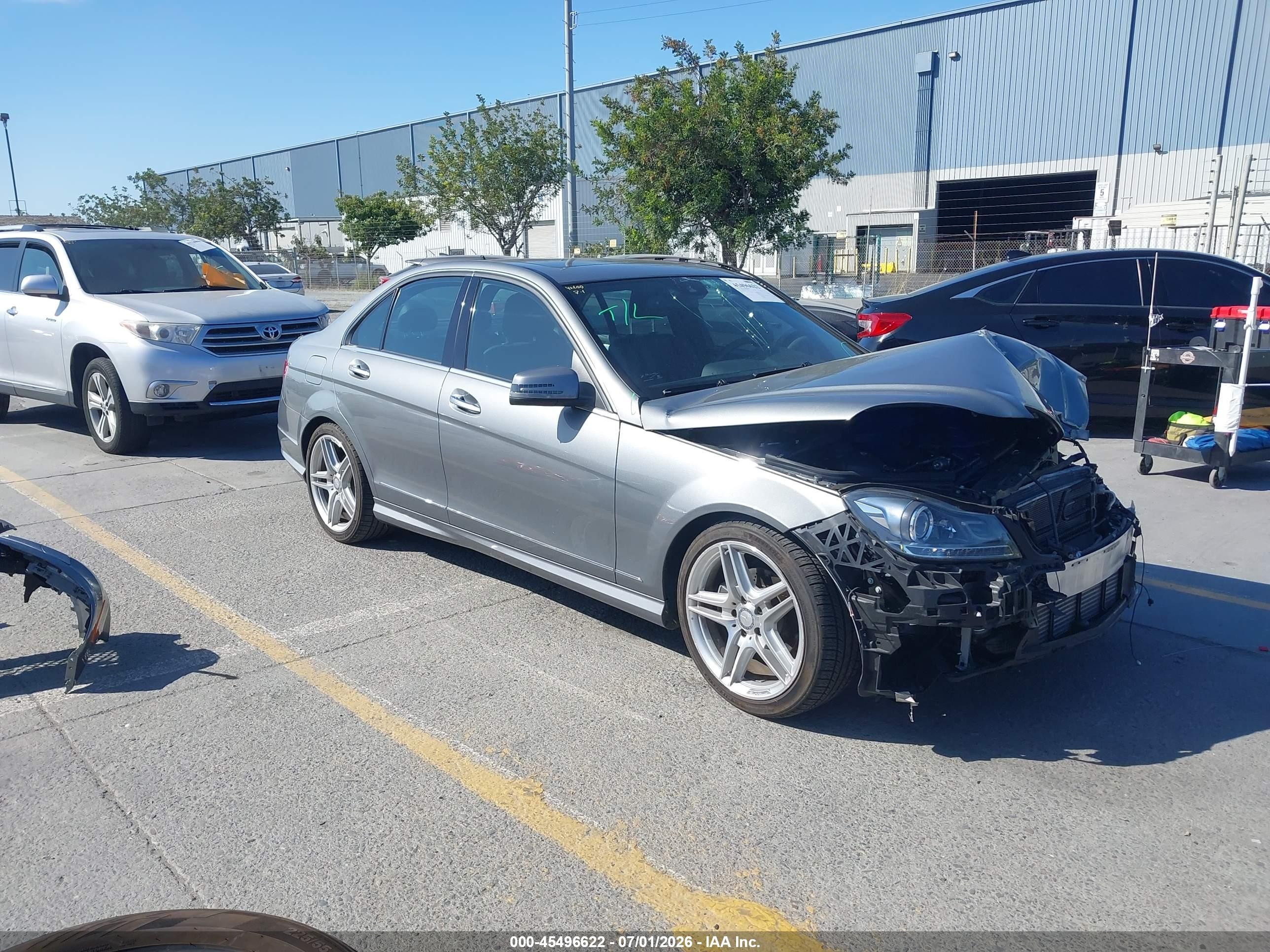 2013 Mercedes-benz C 250 Sport Gray vin: WDDGF4HB8DR255481