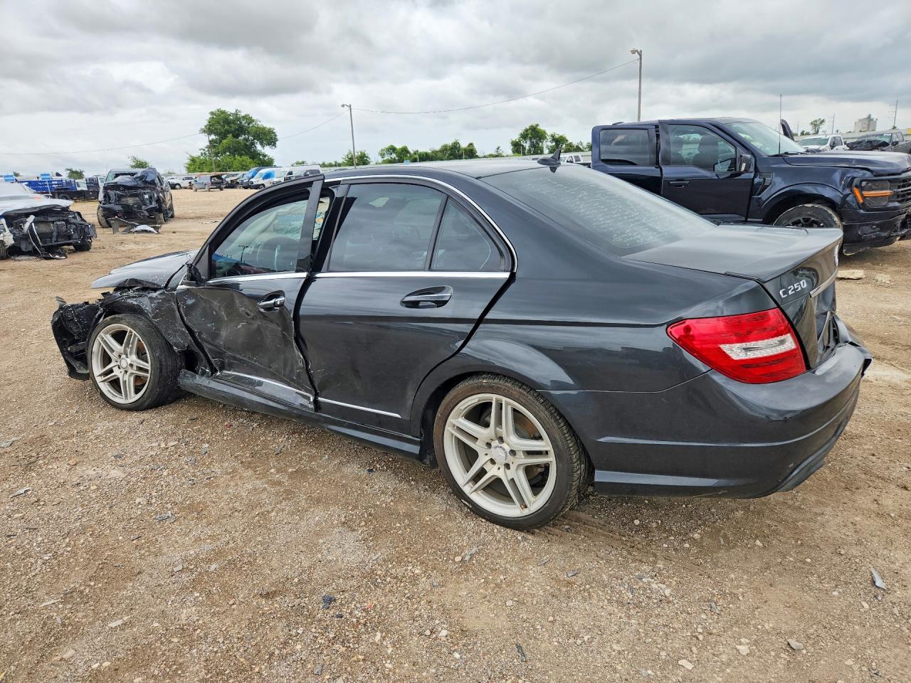 2013 Mercedes-benz C 250 Charcoal vin: WDDGF4HB8DR257487