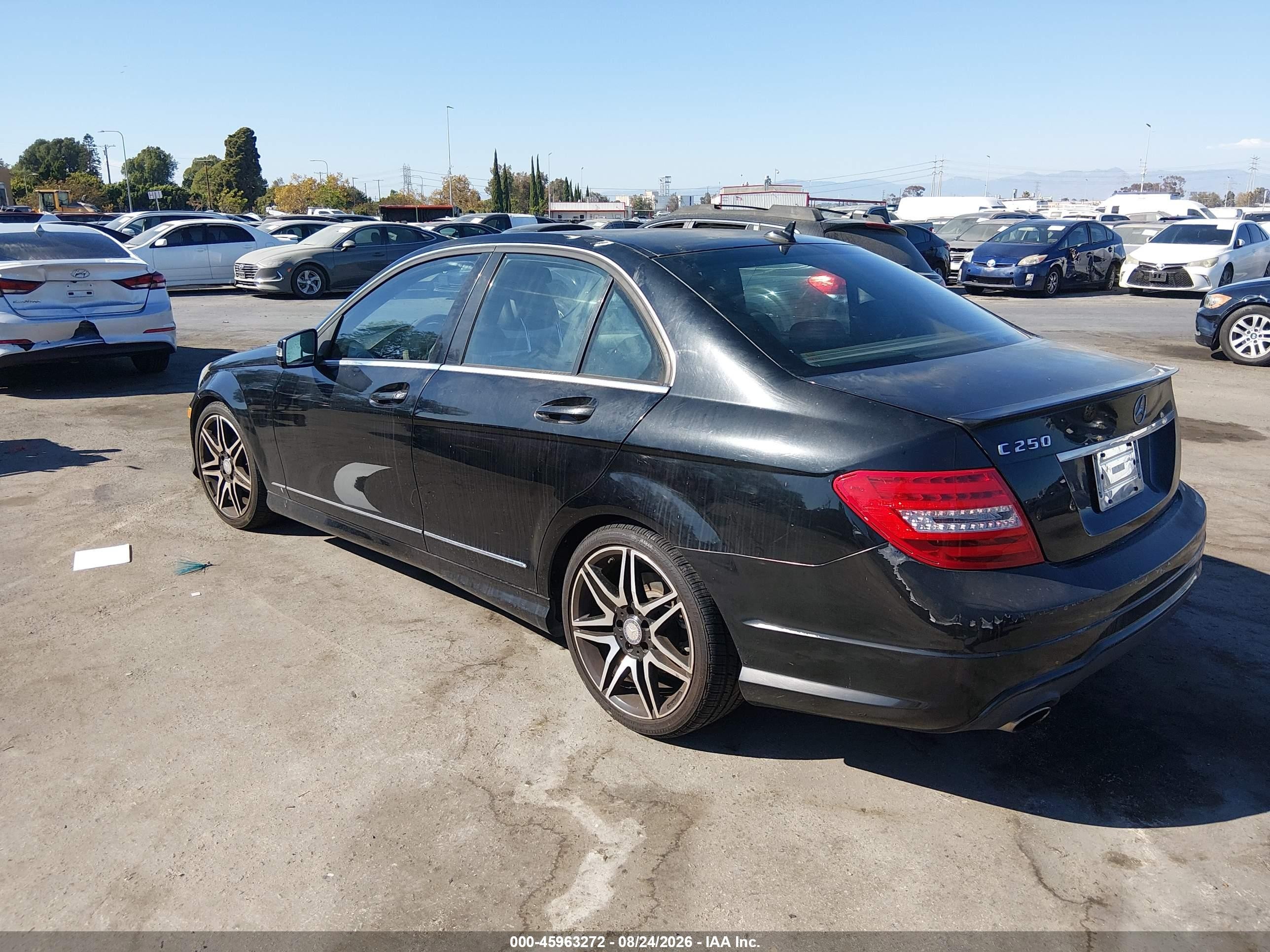 2013 Mercedes-benz C 250 Sport Black vin: WDDGF4HB8DR262513