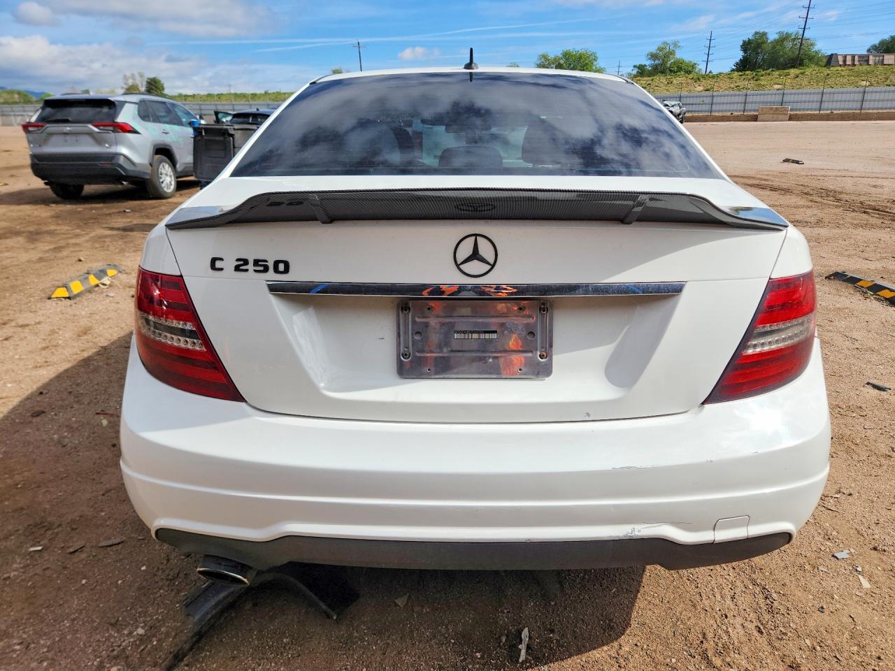 2013 Mercedes-benz C 250 White vin: WDDGF4HB8DR269056