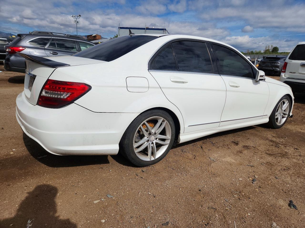 2013 Mercedes-benz C 250 White vin: WDDGF4HB8DR269056
