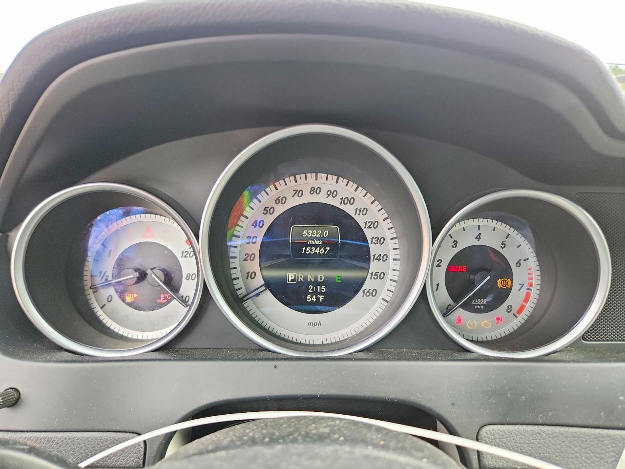 2013 Mercedes-benz C 250 White vin: WDDGF4HB8DR269056