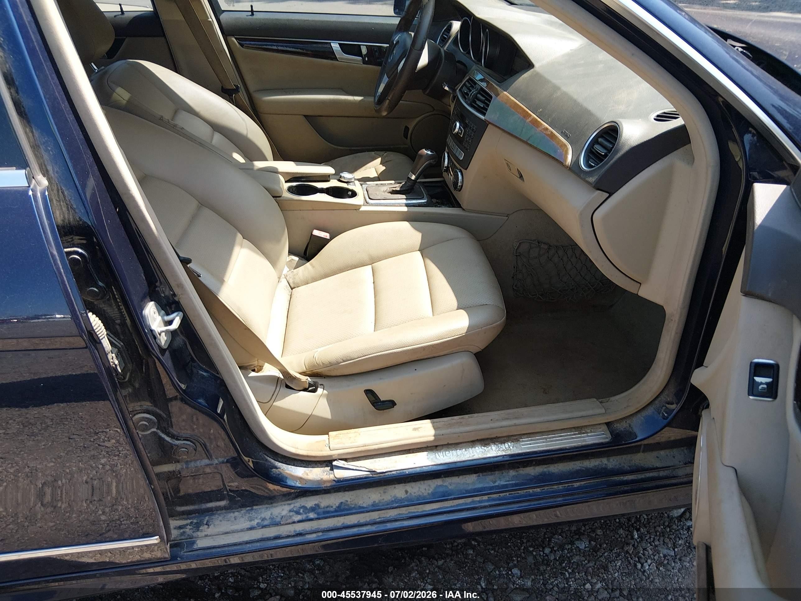 2013 Mercedes-benz C 250 Sport Dark Blue vin: WDDGF4HB8DR269672