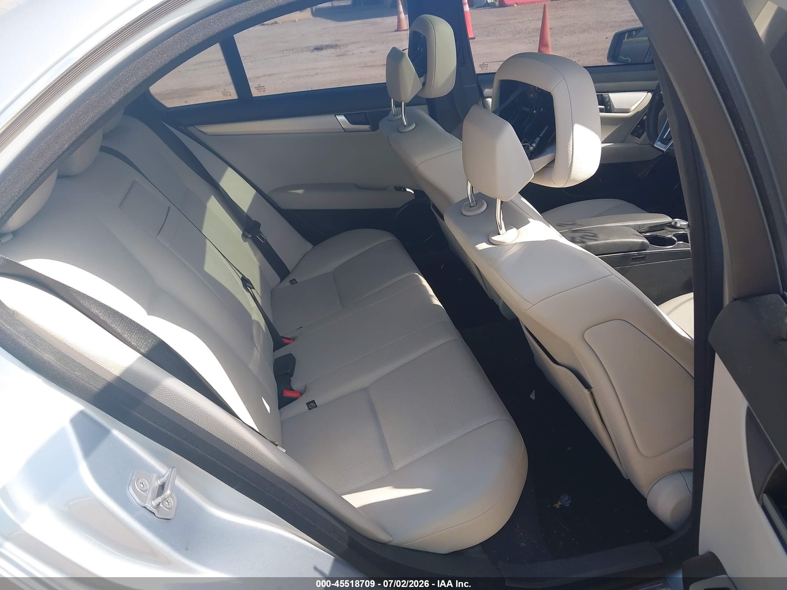 2013 Mercedes-benz C 250 Sport Silver vin: WDDGF4HB8DR275925