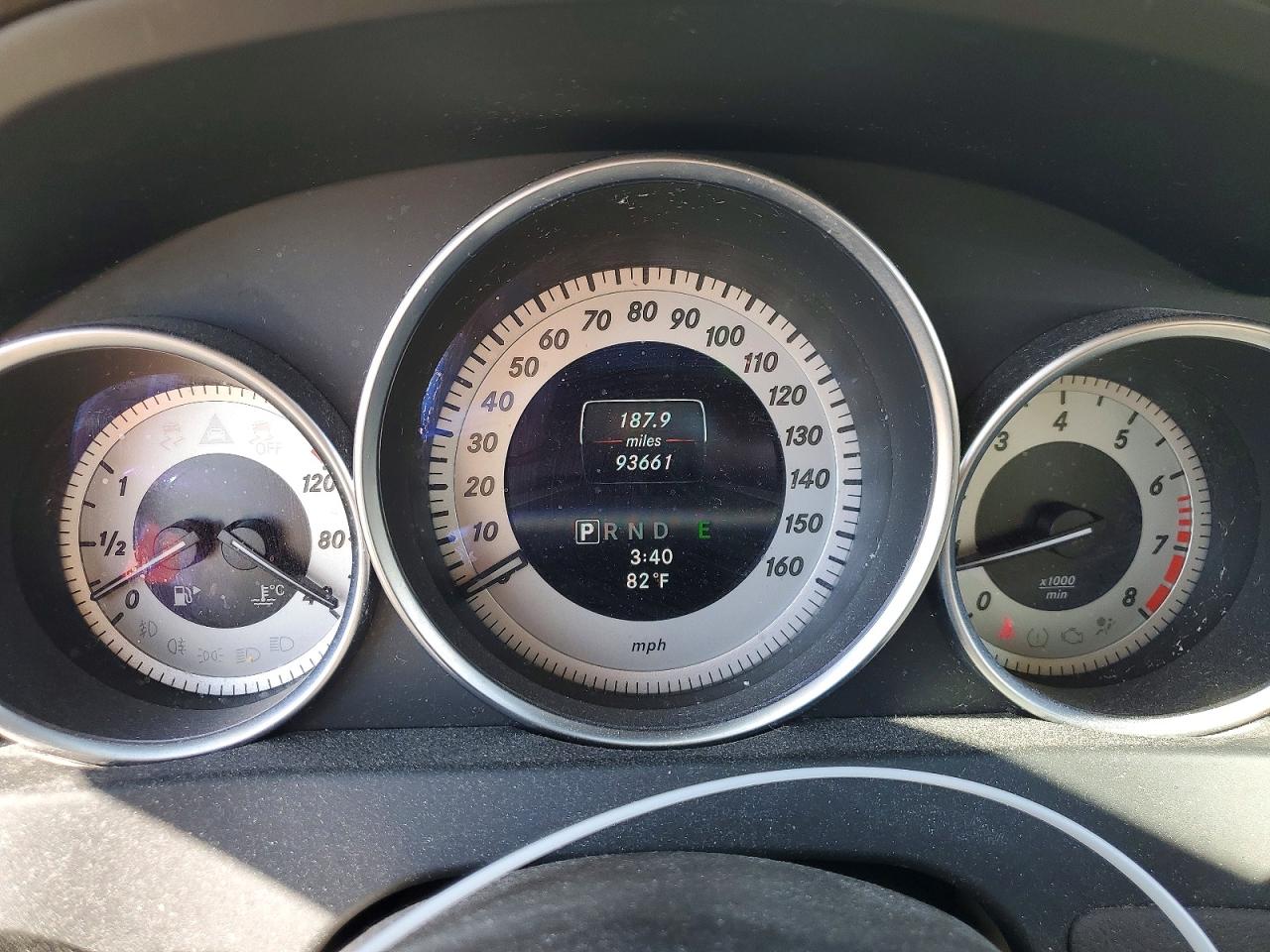 2013 Mercedes-benz C 250 White vin: WDDGF4HB8DR296757