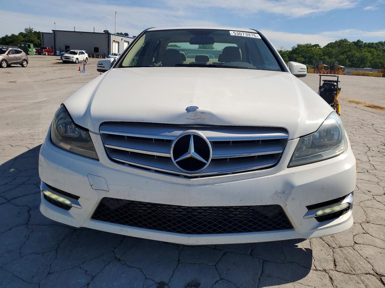 2013 Mercedes-benz C 250 White vin: WDDGF4HB8DR296757