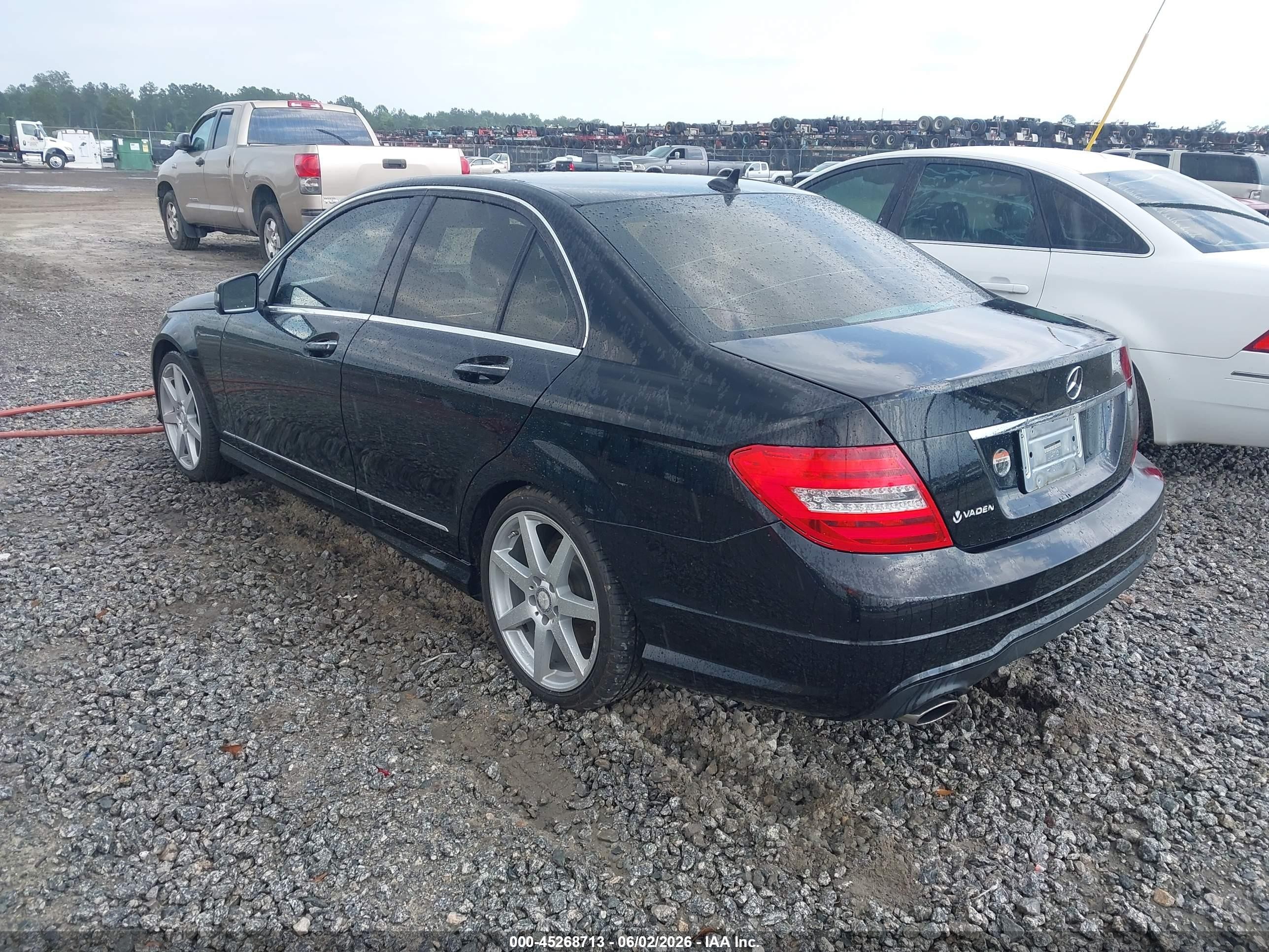 2013 Mercedes-benz C 250 Sport Black vin: WDDGF4HB8DR300600