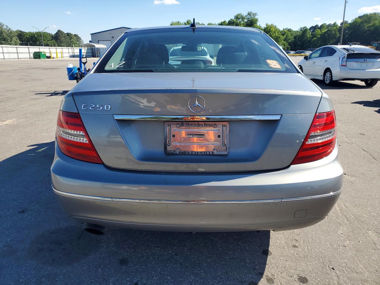2014 Mercedes-benz C 250 Gray vin: WDDGF4HB8EA924199