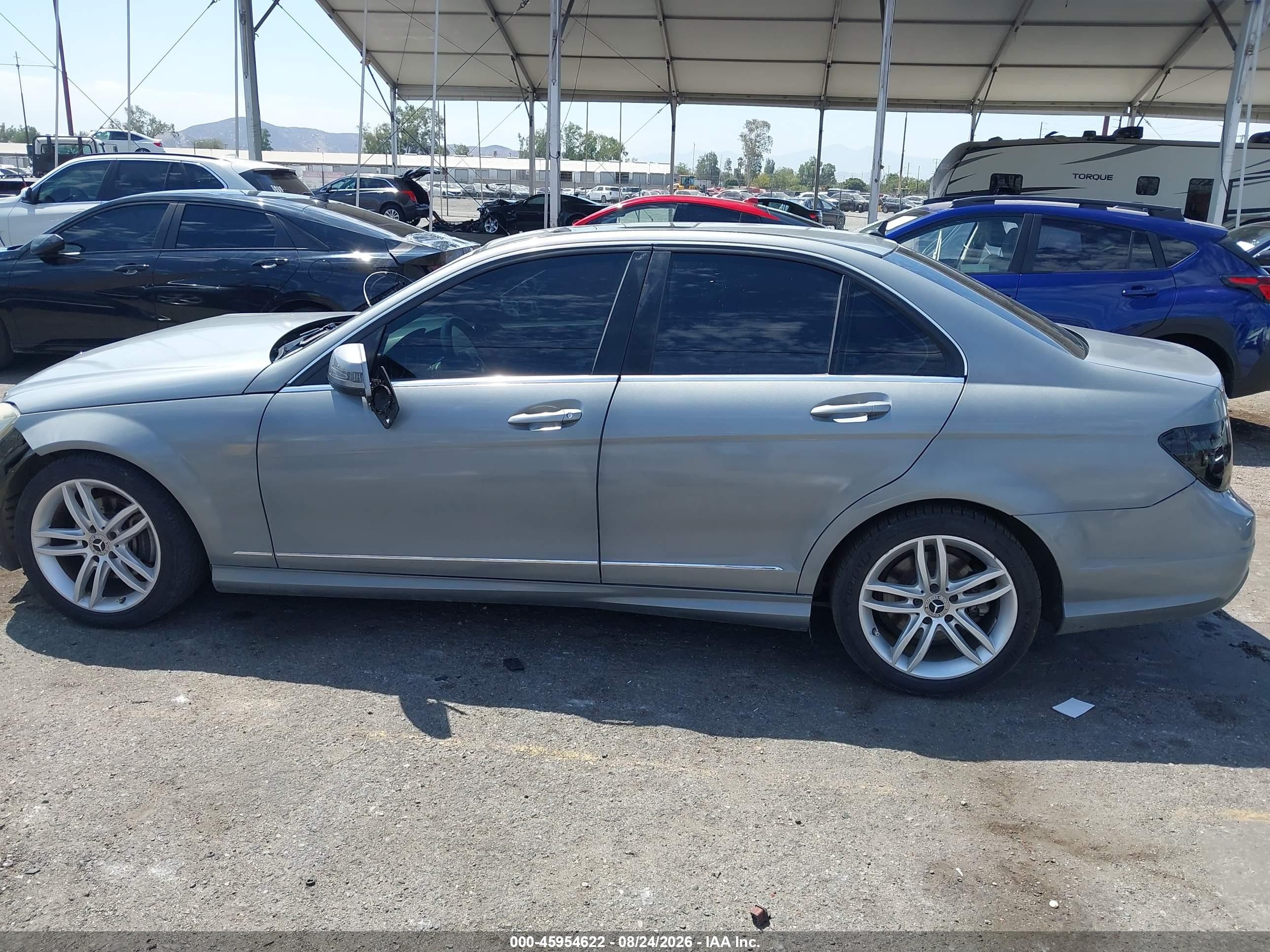 2014 Mercedes-benz C 250 Sport Silver vin: WDDGF4HB8EA966355
