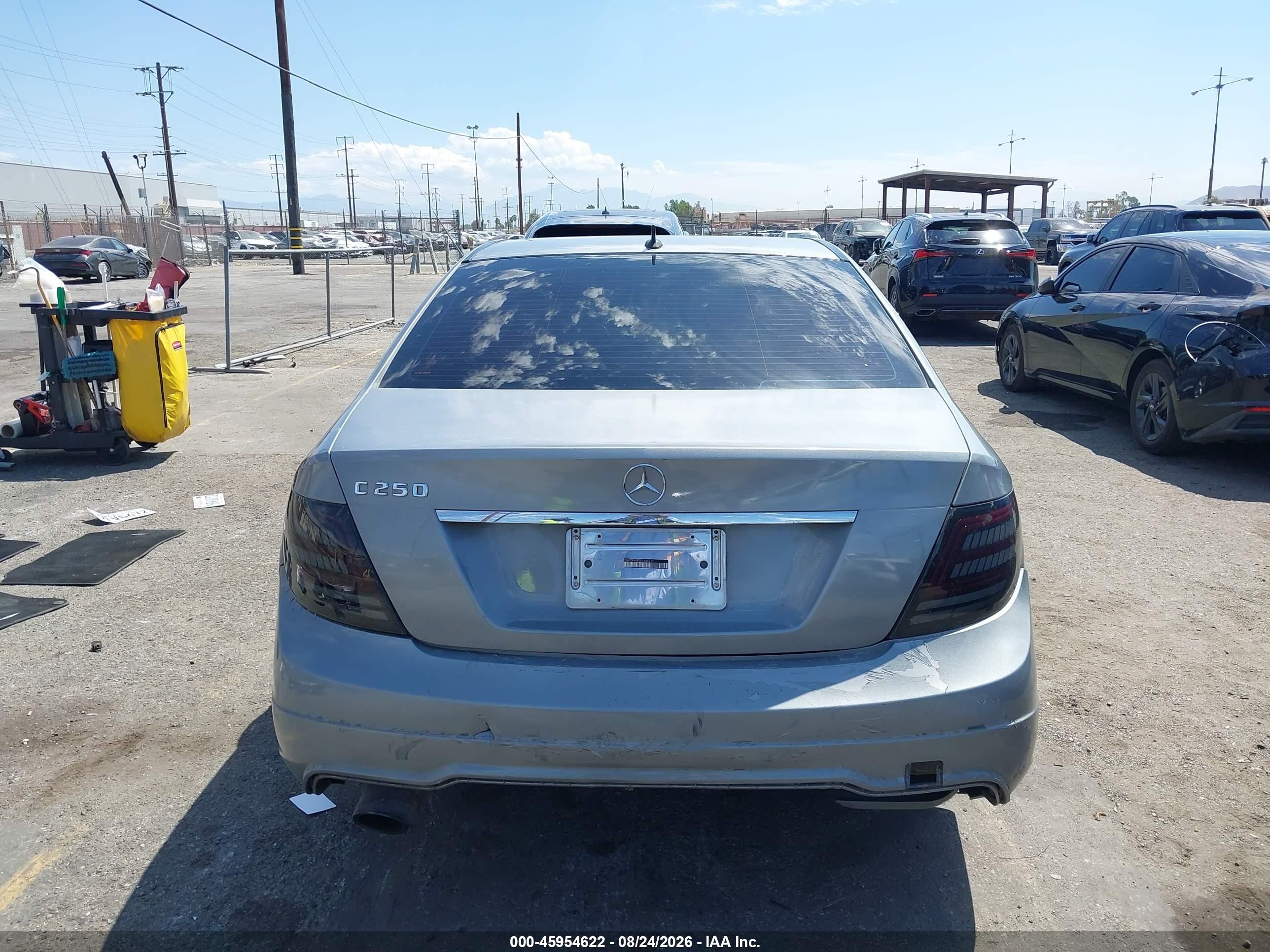 2014 Mercedes-benz C 250 Sport Silver vin: WDDGF4HB8EA966355