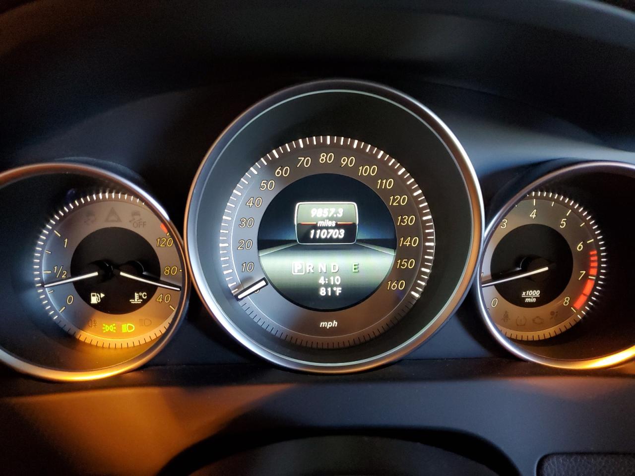 2014 Mercedes-benz C 250 Серебряный vin: WDDGF4HB8EG237835