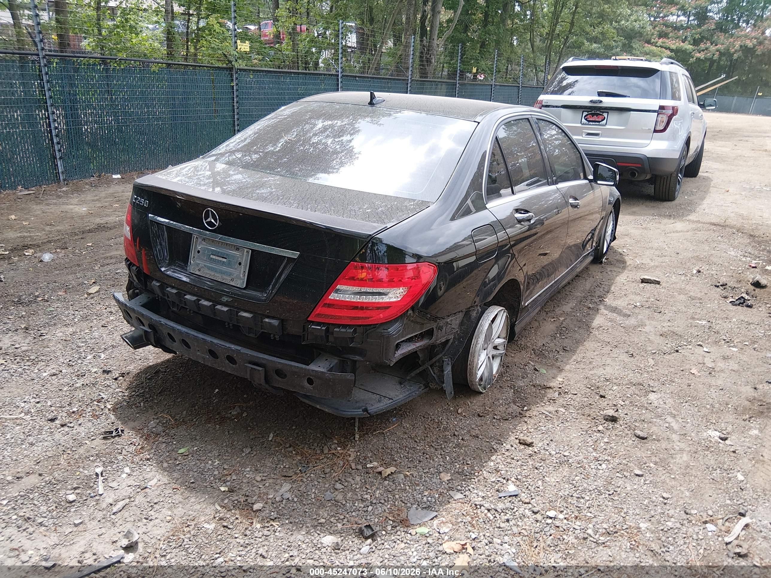 2014 Mercedes-benz C 250 Sport Черный vin: WDDGF4HB8EG243814